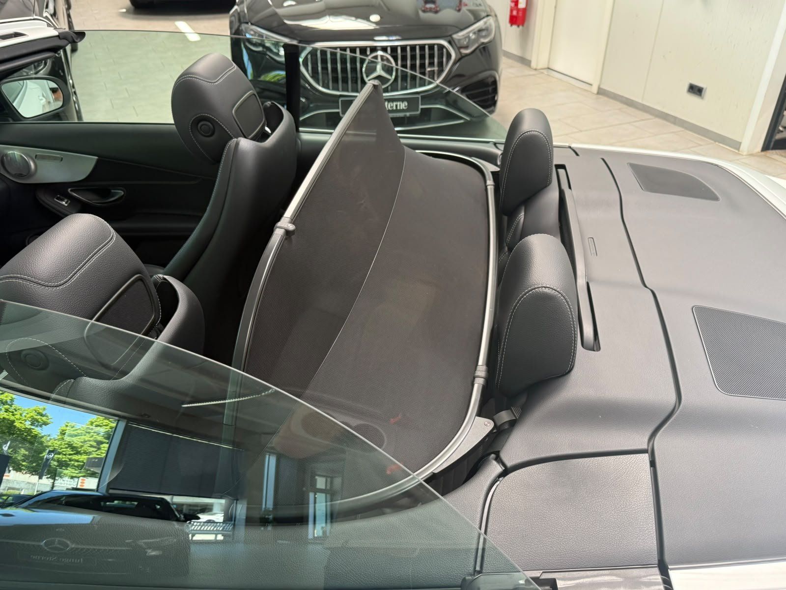 Fahrzeugabbildung Mercedes-Benz C 200 Cabriolet AMG NIGHT+KEYLESS+BURM+LED+TEMPO