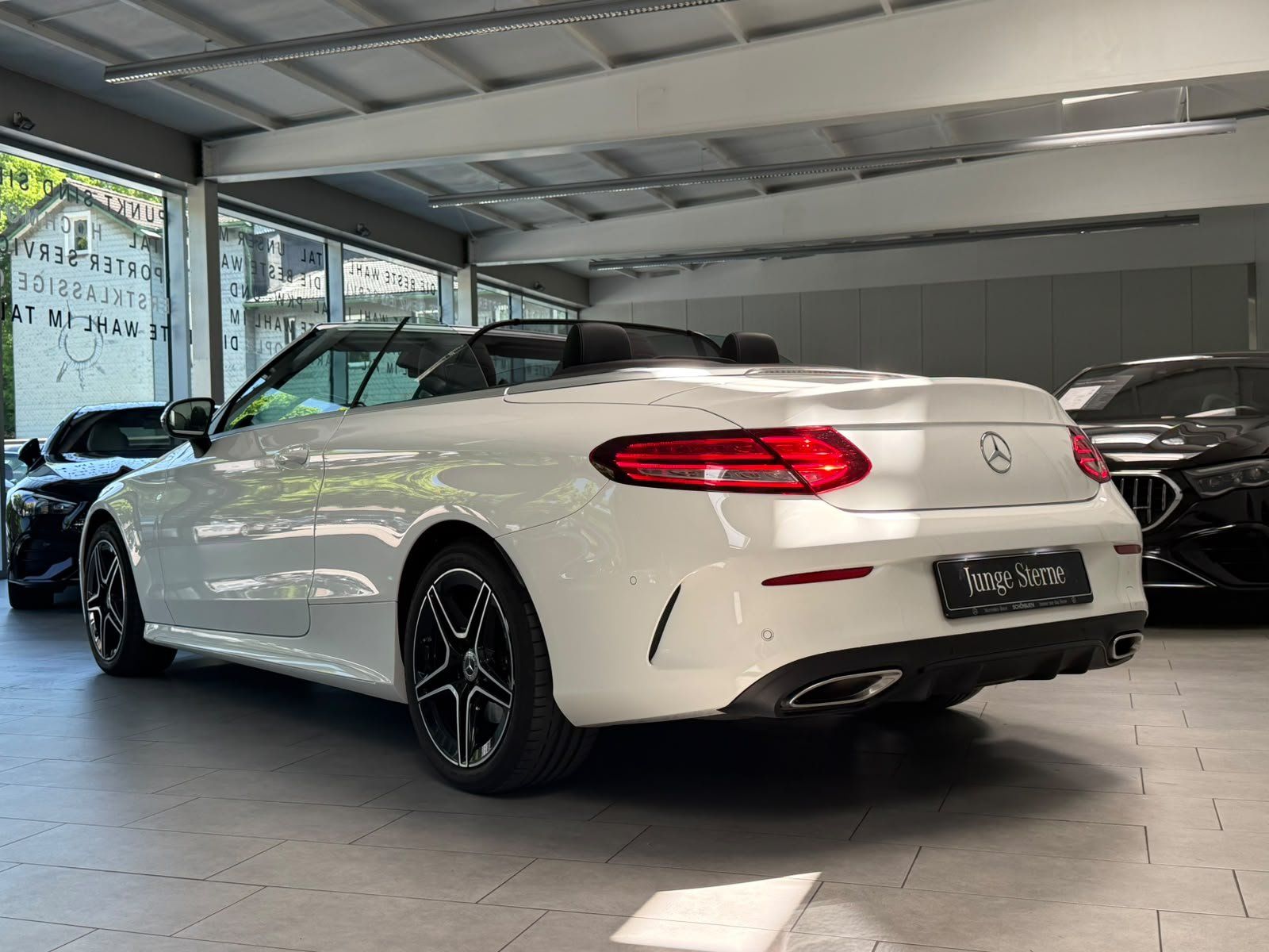 Fahrzeugabbildung Mercedes-Benz C 200 Cabriolet AMG NIGHT+KEYLESS+BURM+LED+TEMPO