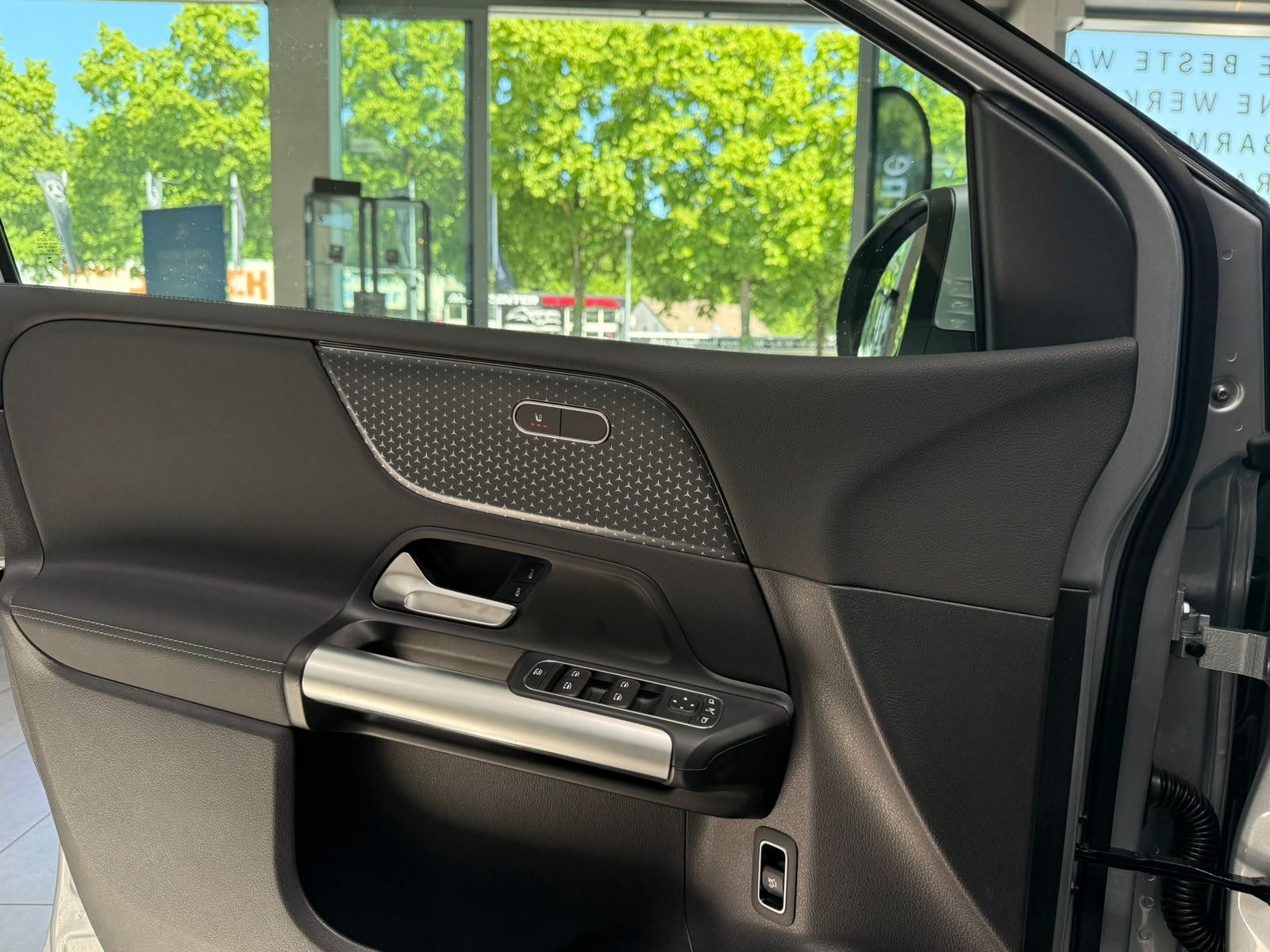 Fahrzeugabbildung Mercedes-Benz B 180 PROGRESSIVE ADV. KAMERA+EASYPACK+LED+DAB