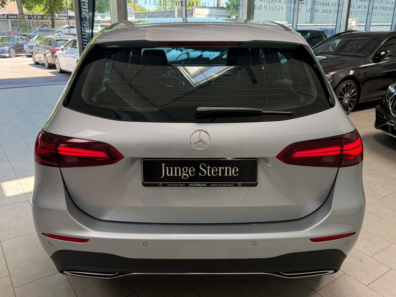 Fahrzeugabbildung Mercedes-Benz B 180 PROGRESSIVE ADV. KAMERA+EASYPACK+LED+DAB