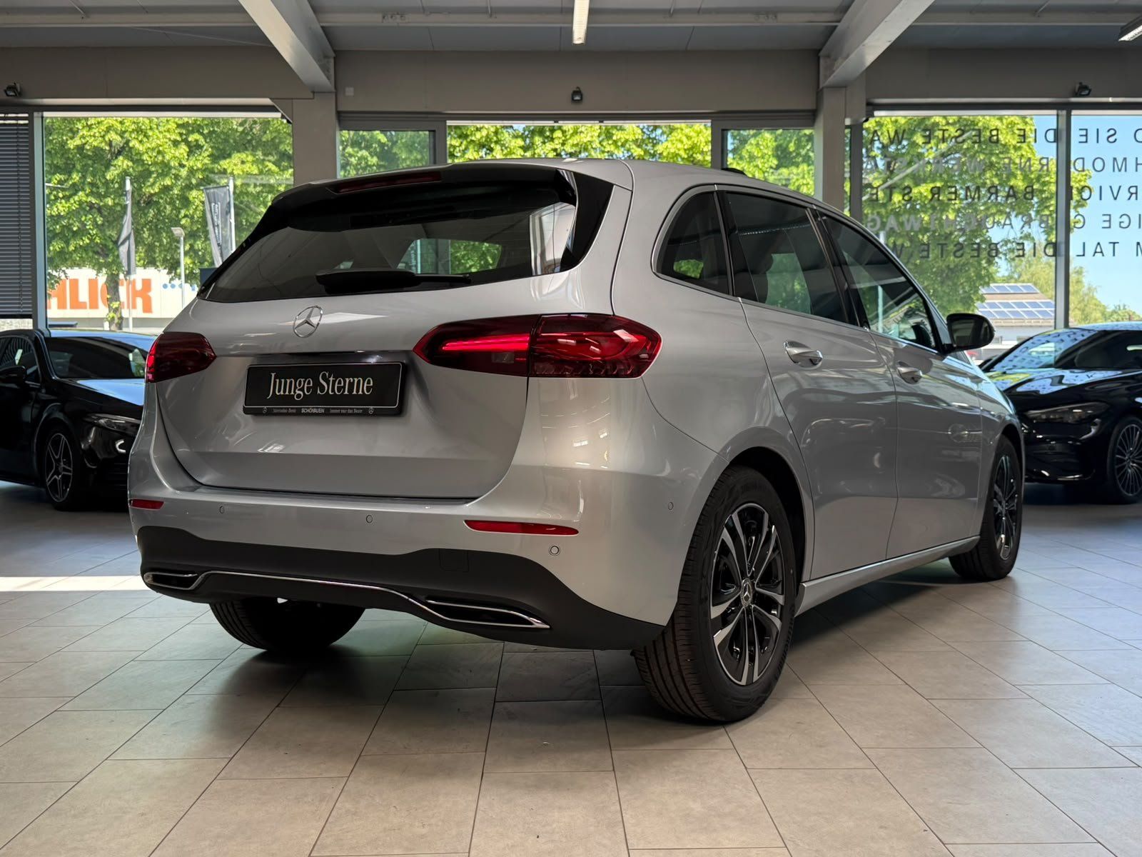 Fahrzeugabbildung Mercedes-Benz B 180 PROGRESSIVE ADV. KAMERA+EASYPACK+LED+DAB