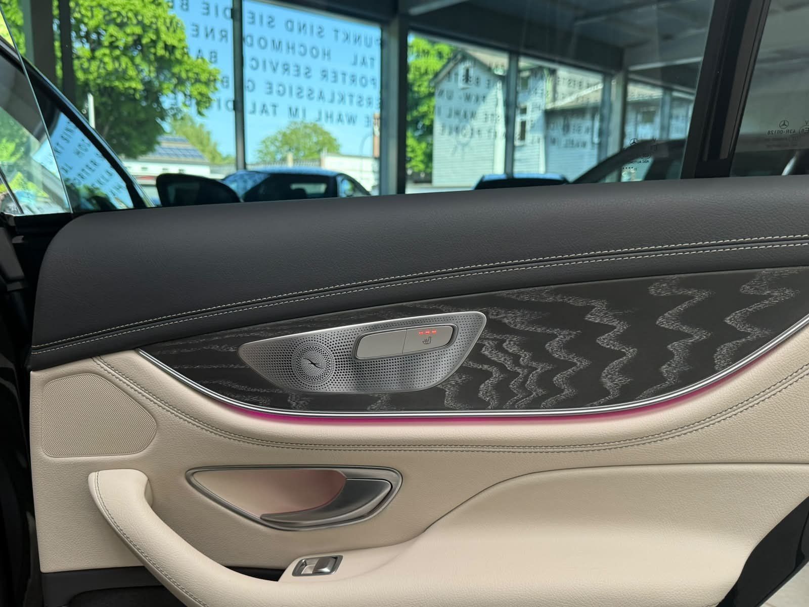 Fahrzeugabbildung Mercedes-Benz CLS 220 d AMG+MBEAM+BURM+DISTR+AHK+FAP+360°+DAB
