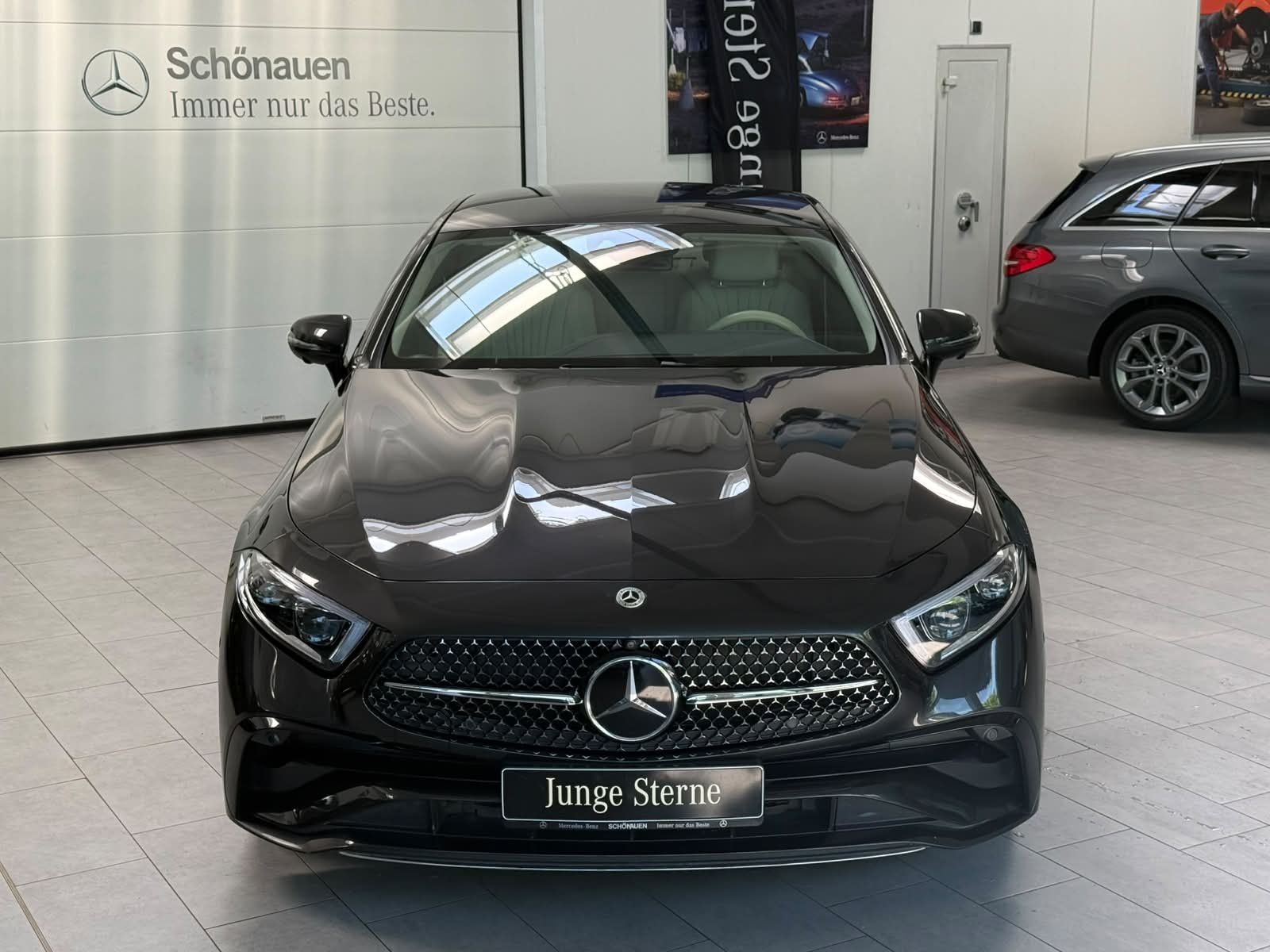 Fahrzeugabbildung Mercedes-Benz CLS 220 d AMG+MBEAM+BURM+DISTR+AHK+FAP+360°+DAB