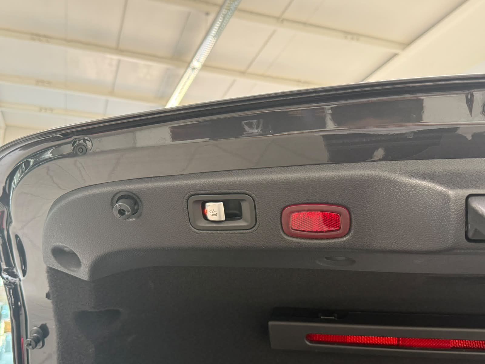 Fahrzeugabbildung Mercedes-Benz CLS 220 d AMG+MBEAM+BURM+DISTR+AHK+FAP+360°+DAB