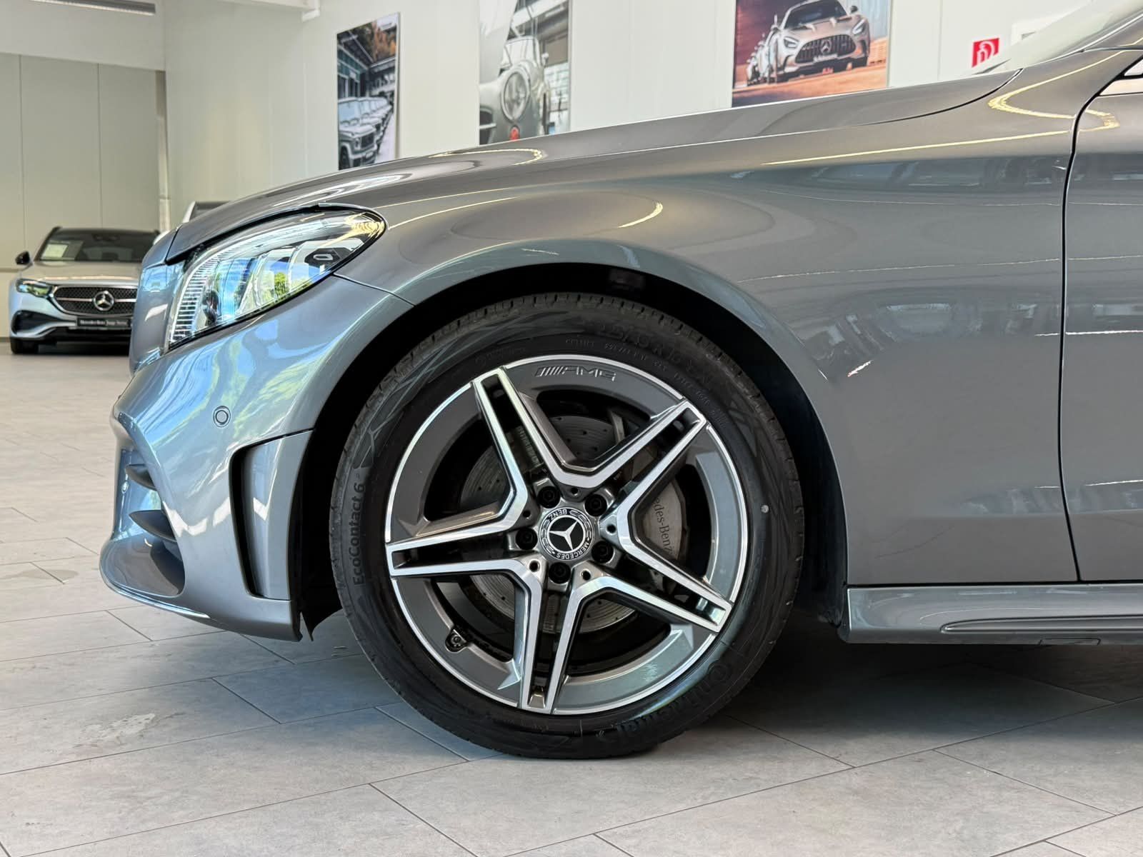 Fahrzeugabbildung Mercedes-Benz C 180 Cabrio AMG+MBEAM+KEYLESS+KAMERA+AMBI+TEMP