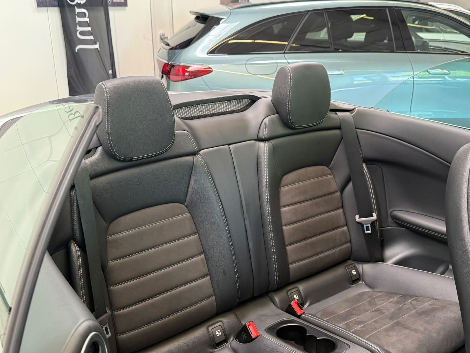 Fahrzeugabbildung Mercedes-Benz C 180 Cabrio AMG+MBEAM+KEYLESS+KAMERA+AMBI+TEMP