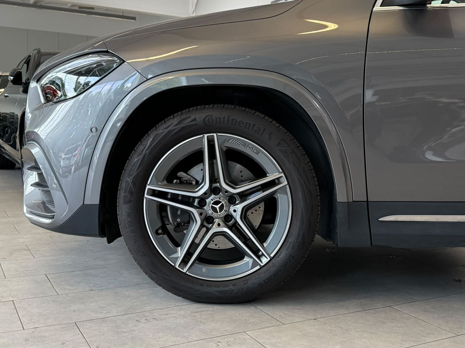 Fahrzeugabbildung Mercedes-Benz GLA 200 AMG+PANO+KAMERA+19"+KEYLESSGO+DAB+LED