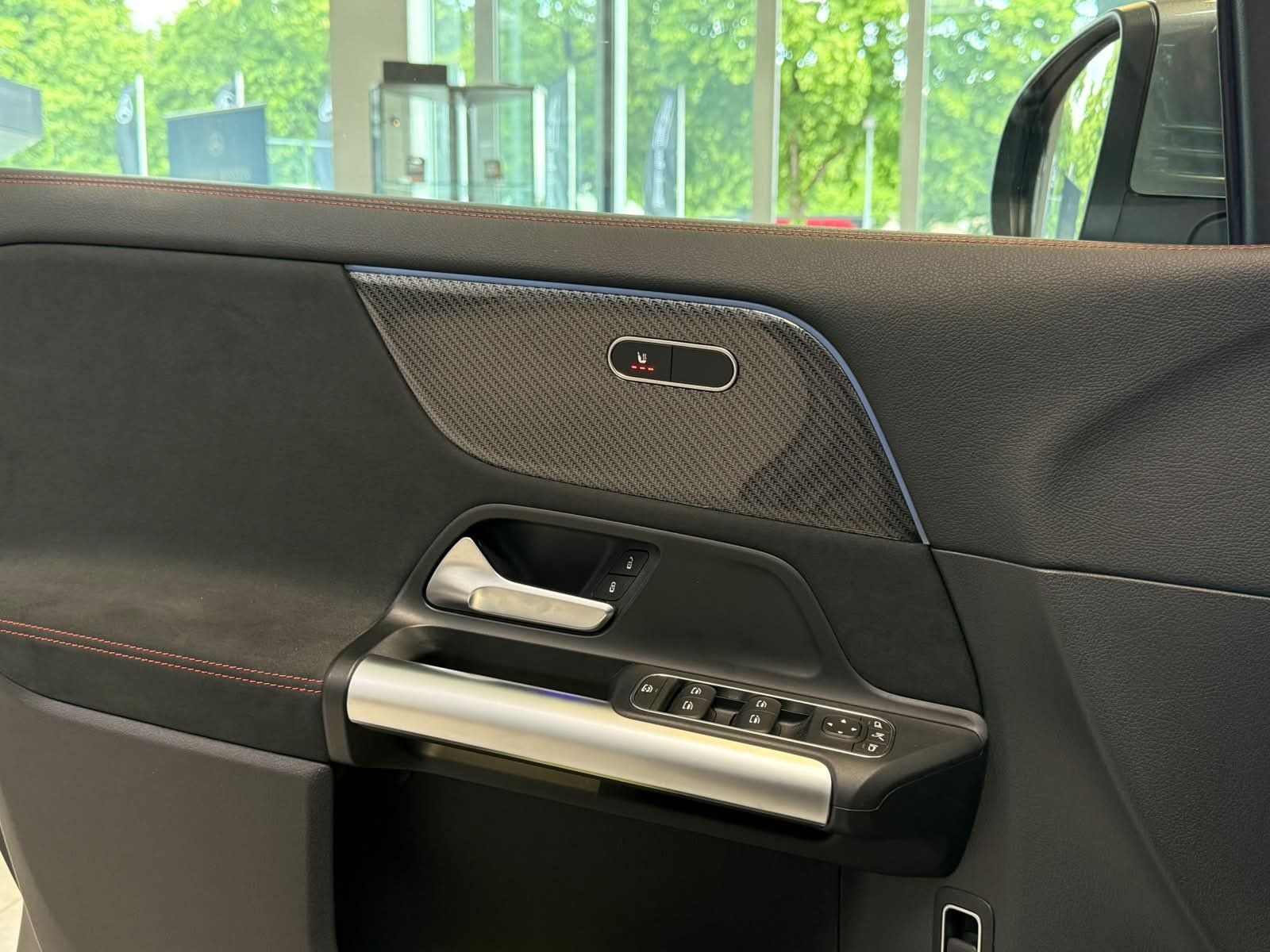 Fahrzeugabbildung Mercedes-Benz GLA 200 AMG+PANO+KAMERA+19"+KEYLESSGO+DAB+LED