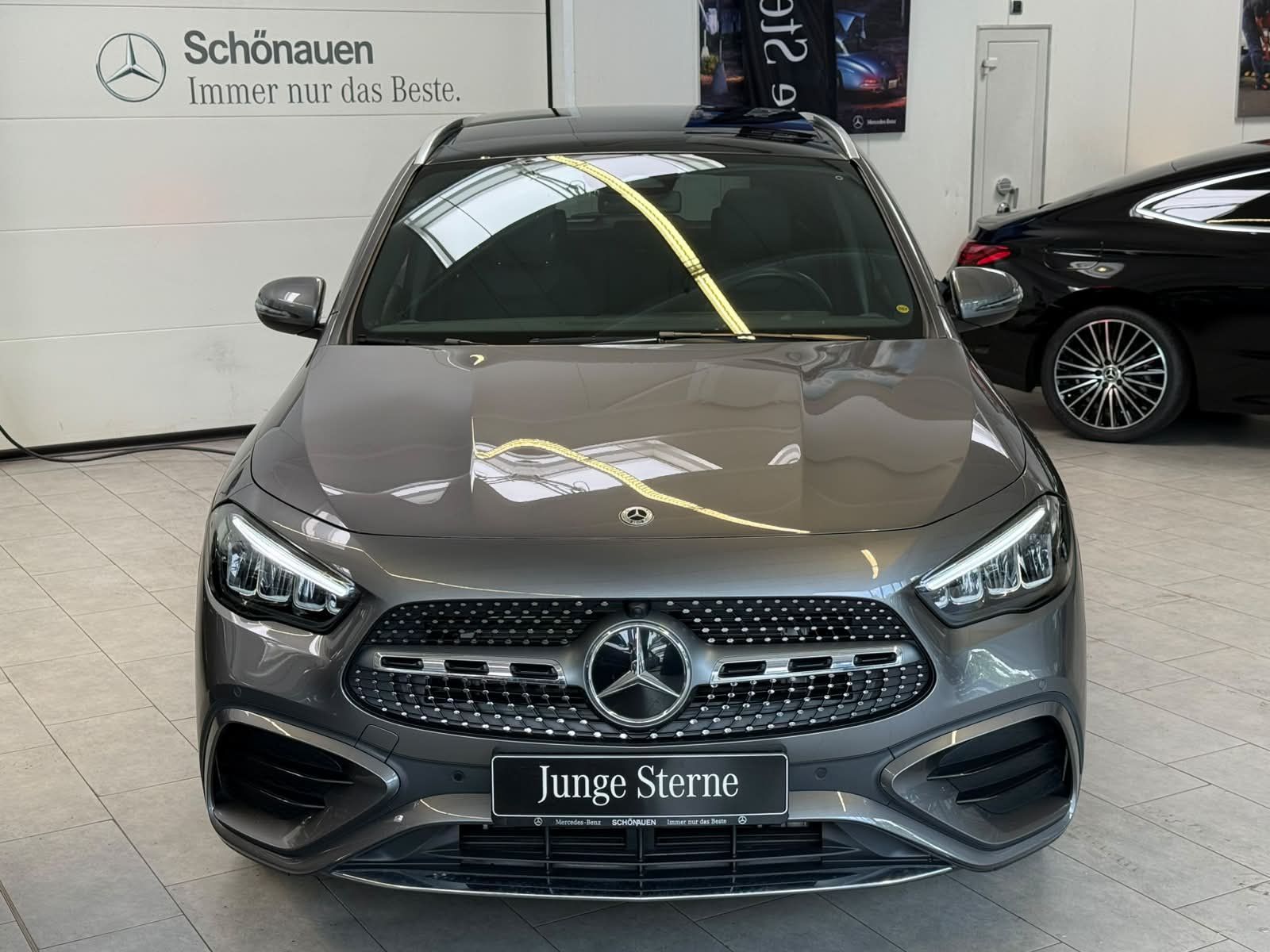 Fahrzeugabbildung Mercedes-Benz GLA 200 AMG+PANO+KAMERA+19"+KEYLESSGO+DAB+LED