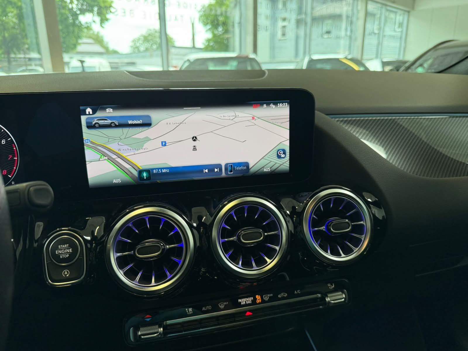 Fahrzeugabbildung Mercedes-Benz GLA 200 AMG+PANO+KAMERA+19"+KEYLESSGO+DAB+LED
