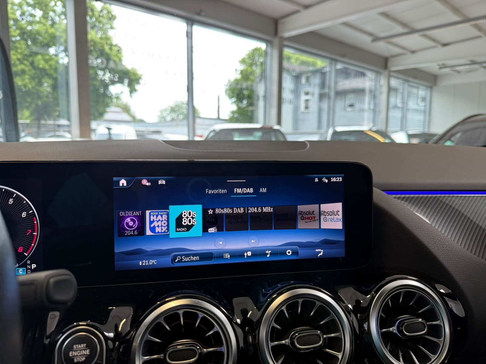 Fahrzeugabbildung Mercedes-Benz GLA 200 AMG+PANO+KAMERA+19"+KEYLESSGO+DAB+LED