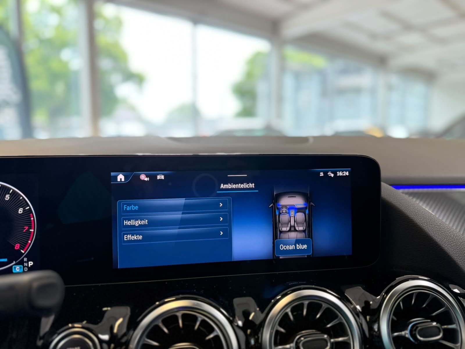 Fahrzeugabbildung Mercedes-Benz GLA 200 AMG+PANO+KAMERA+19"+KEYLESSGO+DAB+LED