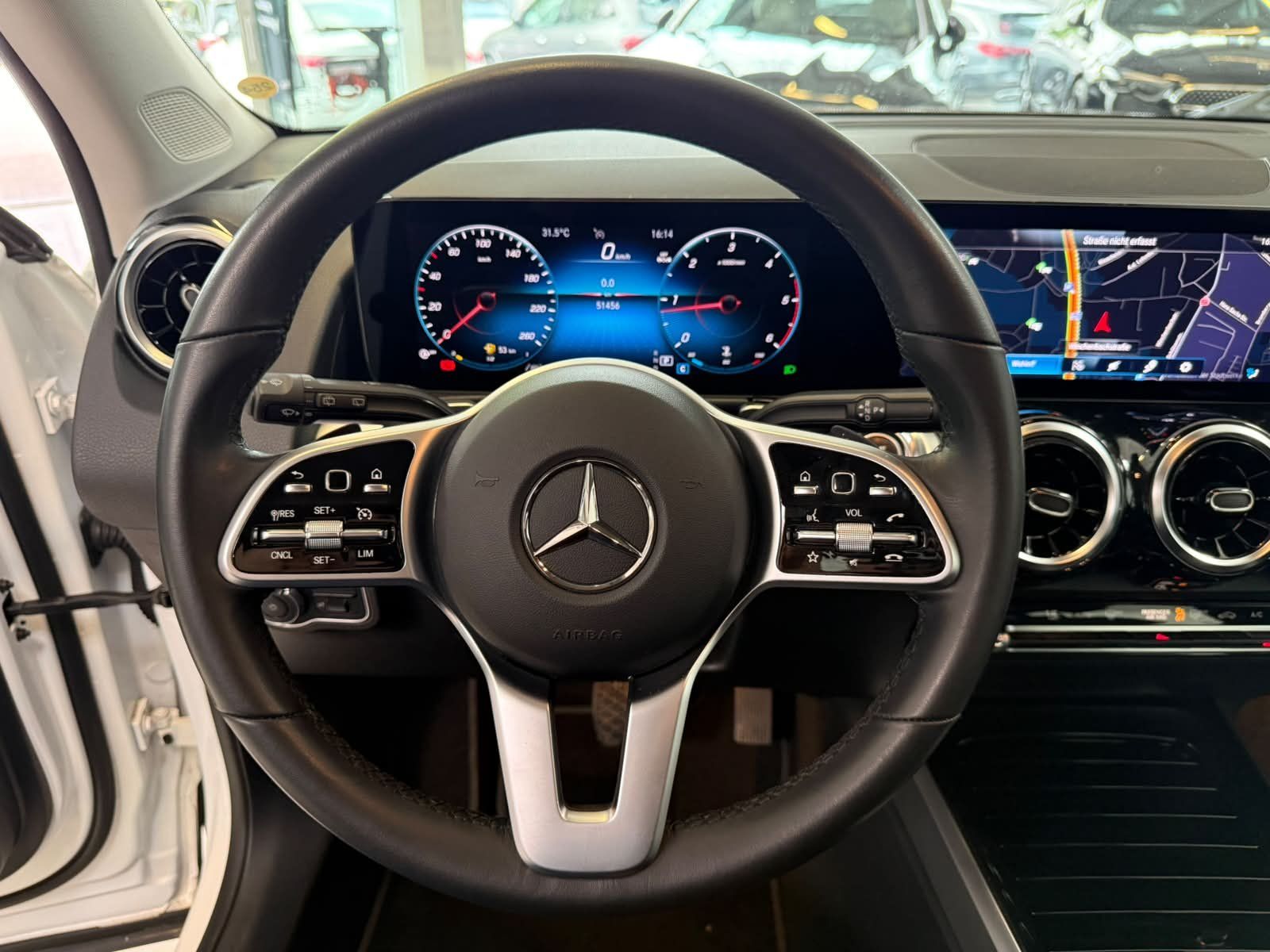 Fahrzeugabbildung Mercedes-Benz GLB 200 d PROGRESSIVE+LED+TEMPOMAT+KAMERA+DAB