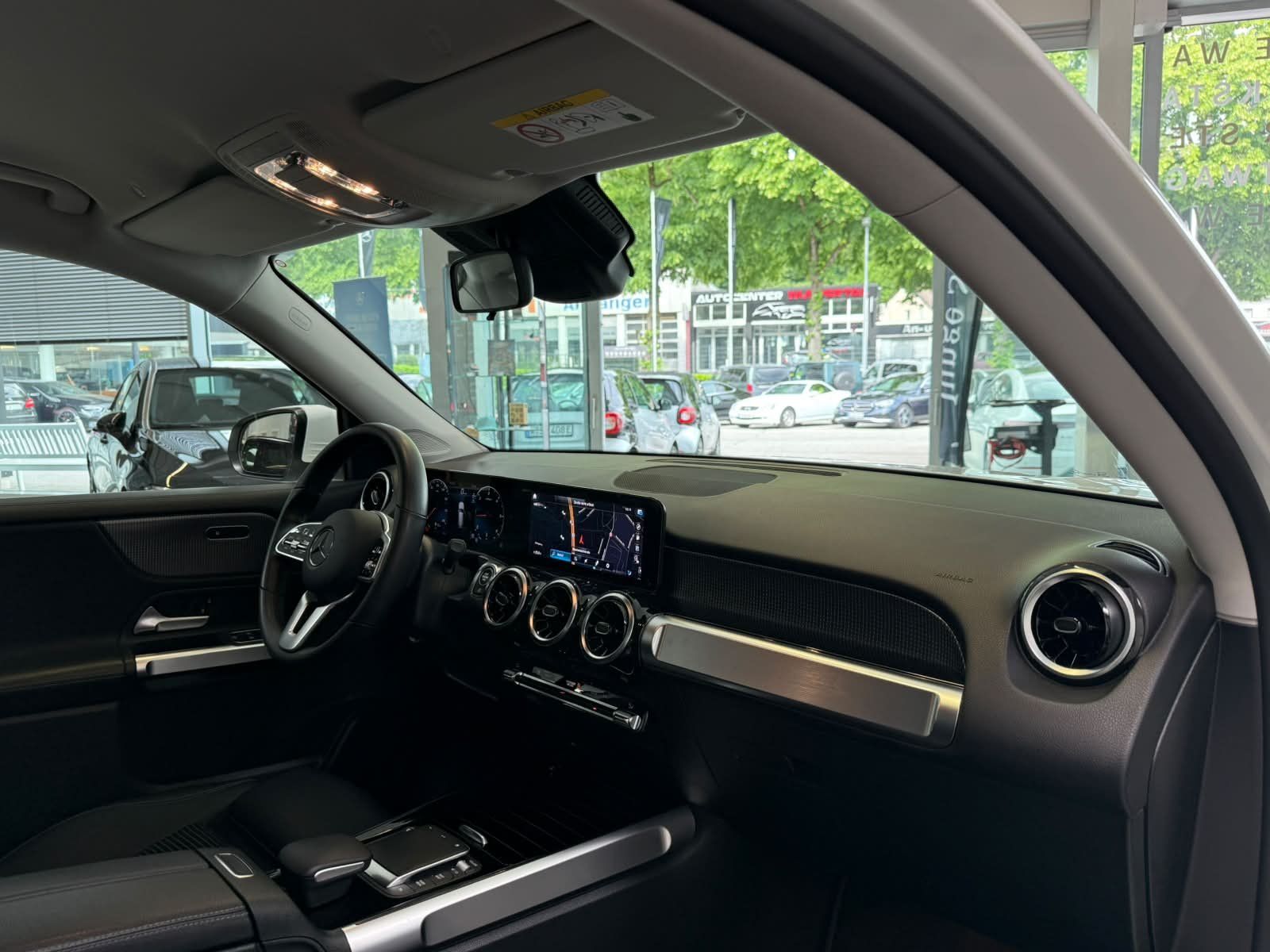 Fahrzeugabbildung Mercedes-Benz GLB 200 d PROGRESSIVE+LED+TEMPOMAT+KAMERA+DAB