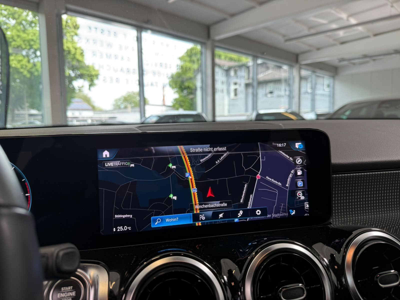 Fahrzeugabbildung Mercedes-Benz GLB 200 d PROGRESSIVE+LED+TEMPOMAT+KAMERA+DAB