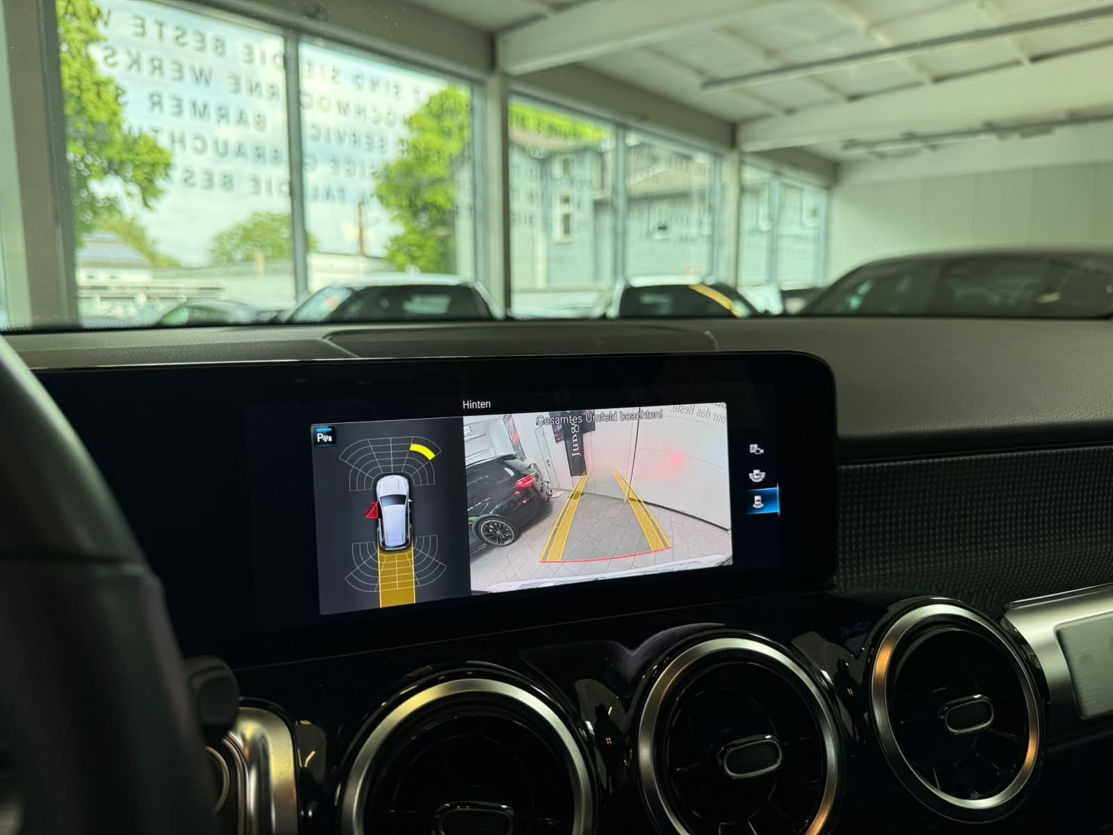 Fahrzeugabbildung Mercedes-Benz GLB 200 d PROGRESSIVE+LED+TEMPOMAT+KAMERA+DAB