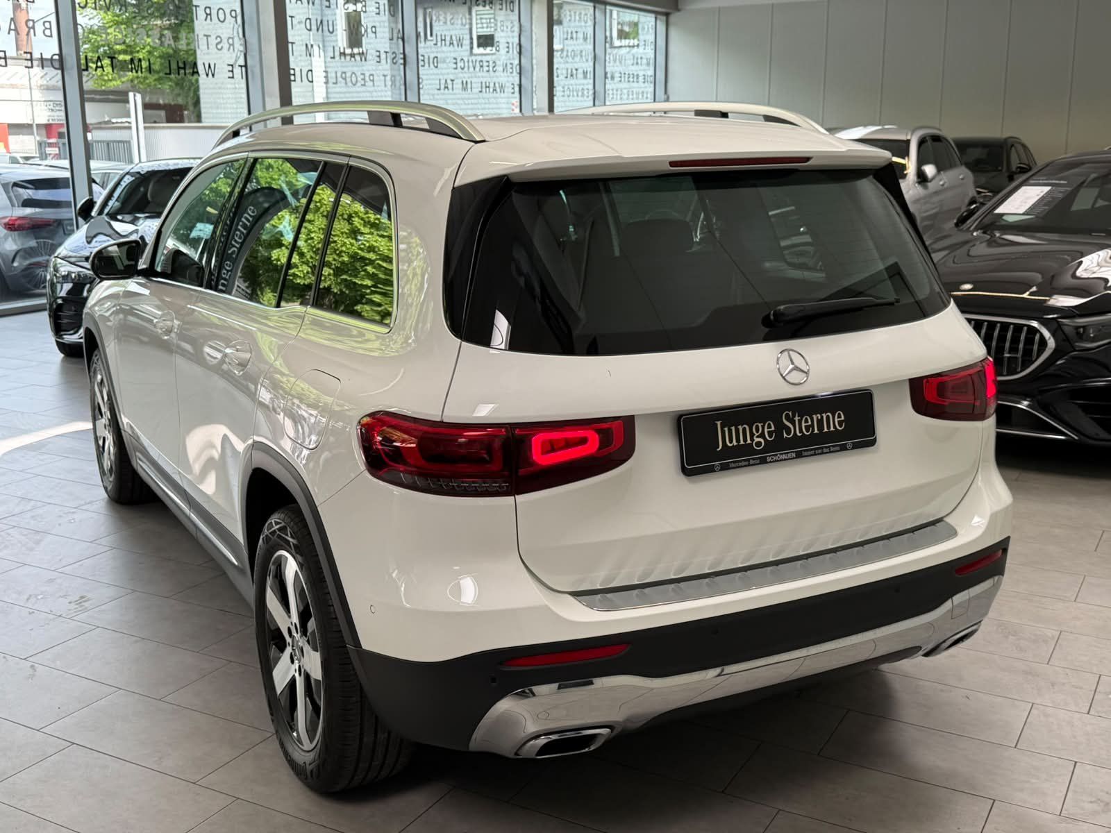 Fahrzeugabbildung Mercedes-Benz GLB 200 d PROGRESSIVE+LED+TEMPOMAT+KAMERA+DAB