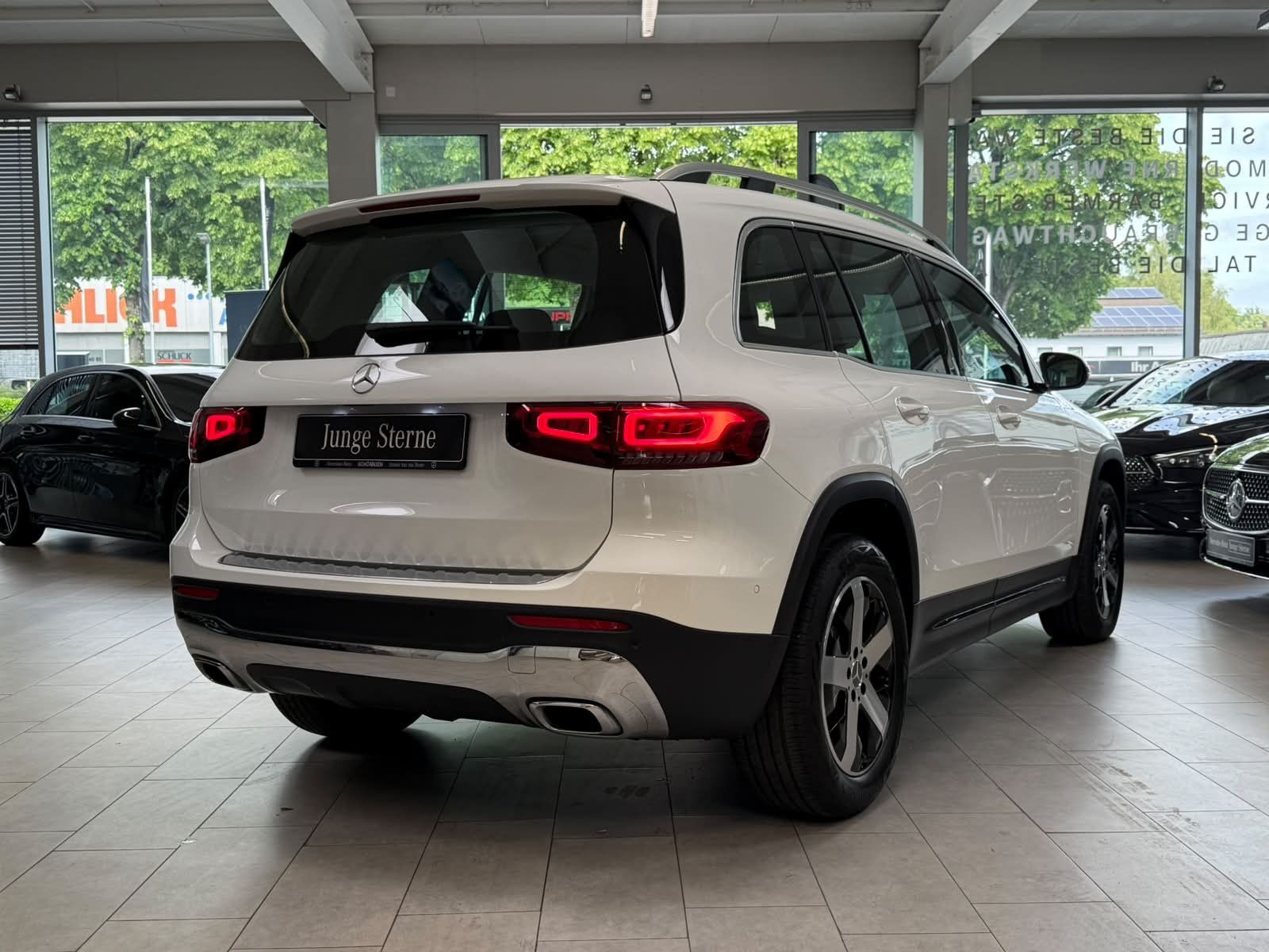 Fahrzeugabbildung Mercedes-Benz GLB 200 d PROGRESSIVE+LED+TEMPOMAT+KAMERA+DAB