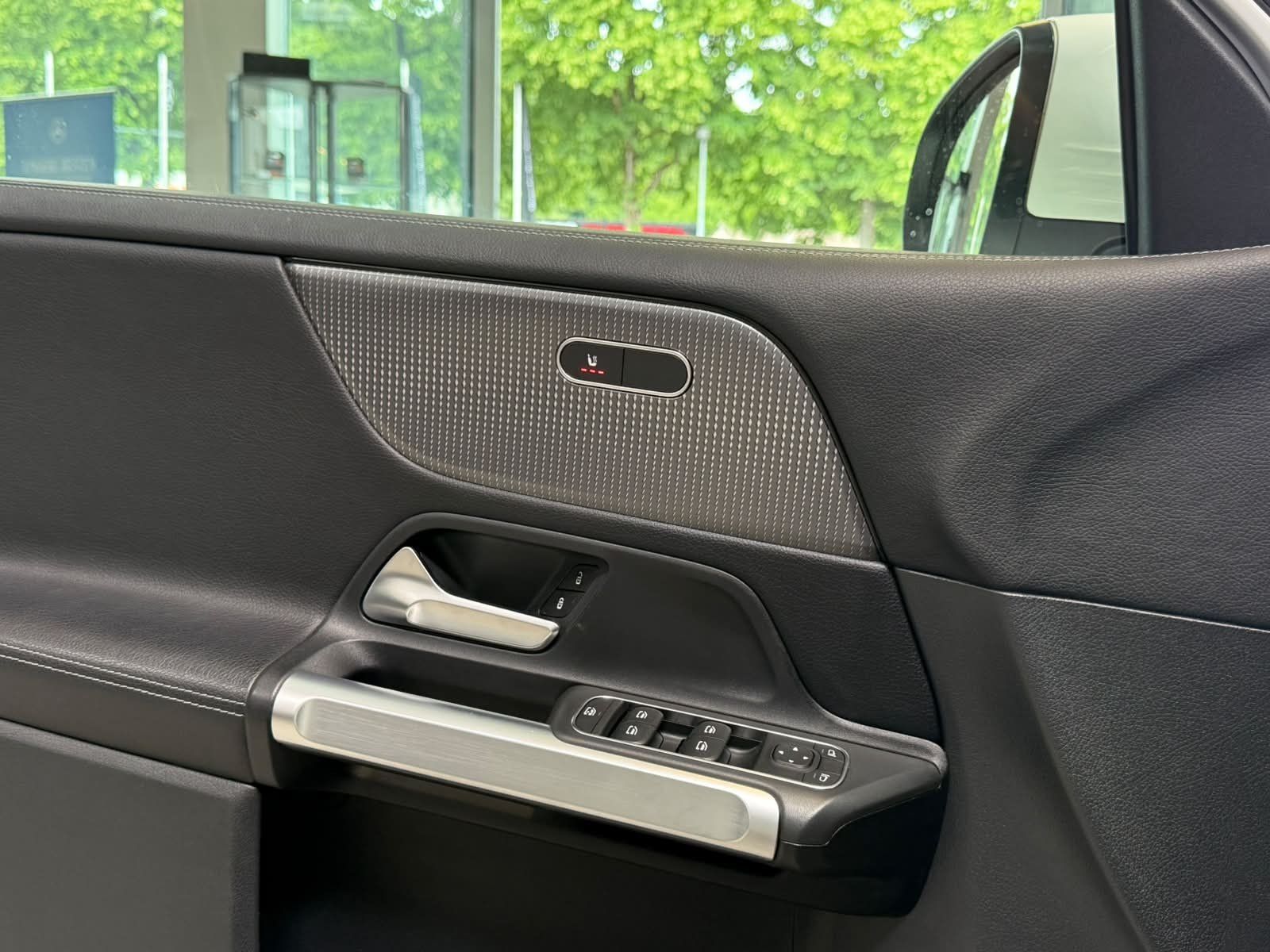 Fahrzeugabbildung Mercedes-Benz GLB 200 d PROGRESSIVE+LED+TEMPOMAT+KAMERA+DAB