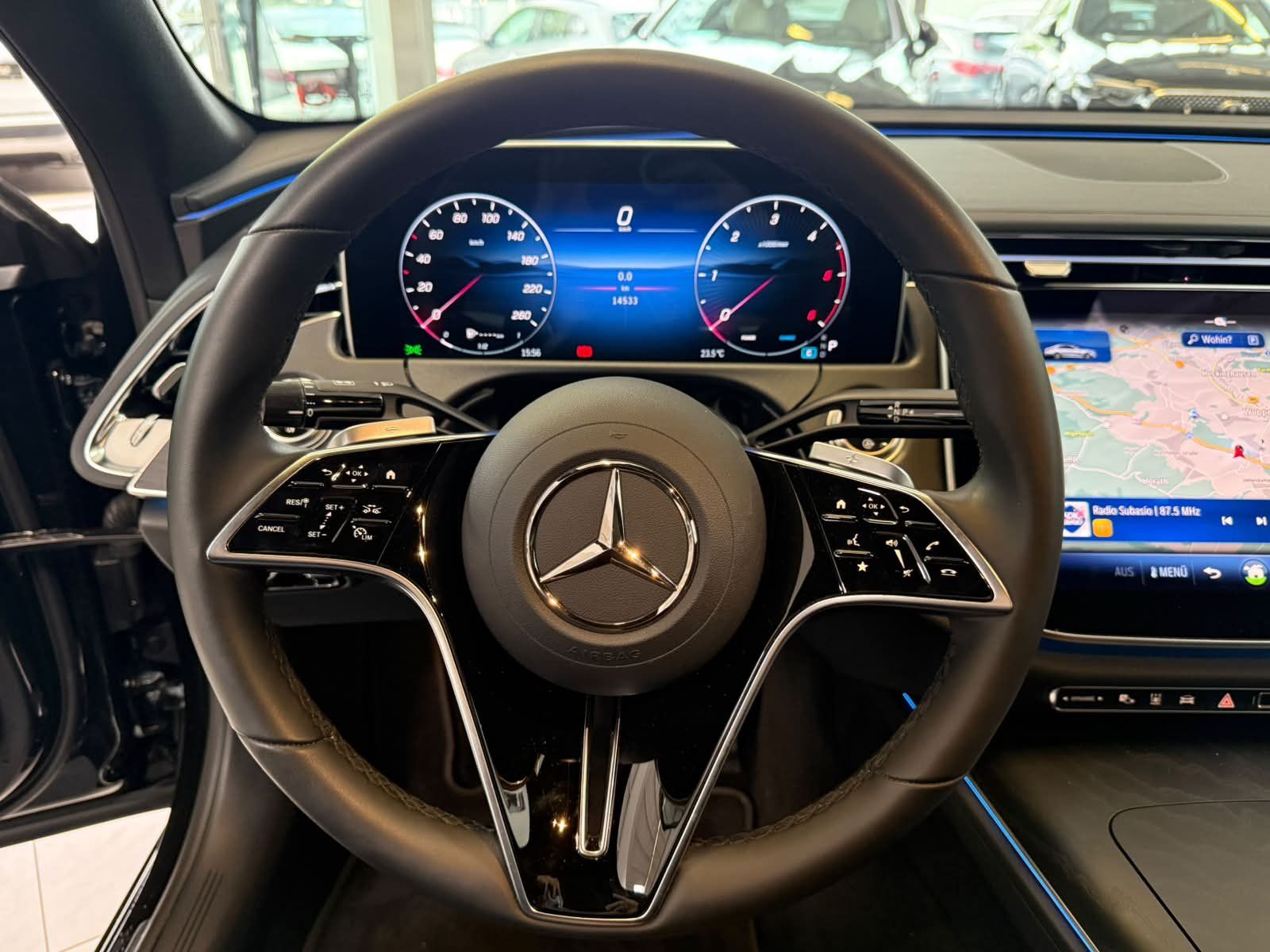 Fahrzeugabbildung Mercedes-Benz E 220 d AVANTGARDE ADV.+AHK+STDHZ+BURM4D+18"
