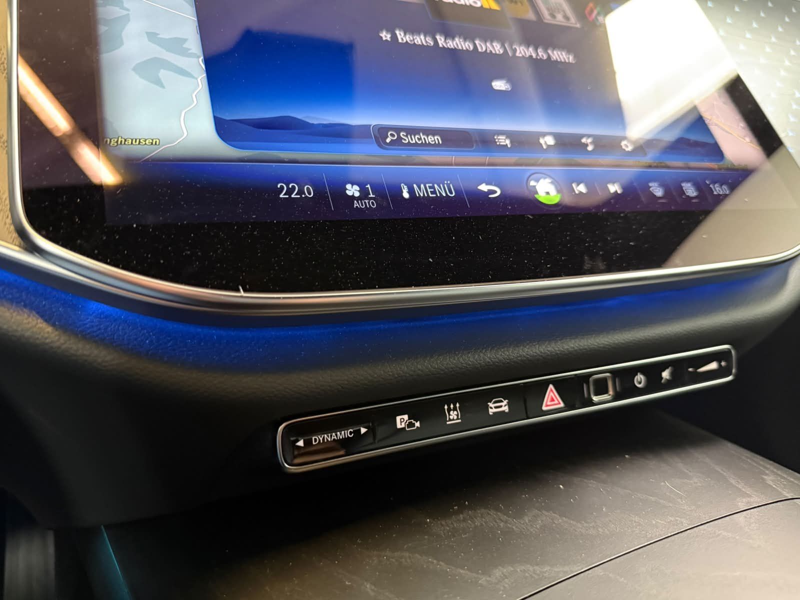 Fahrzeugabbildung Mercedes-Benz E 220 d AVANTGARDE ADV.+AHK+STDHZ+BURM4D+18"