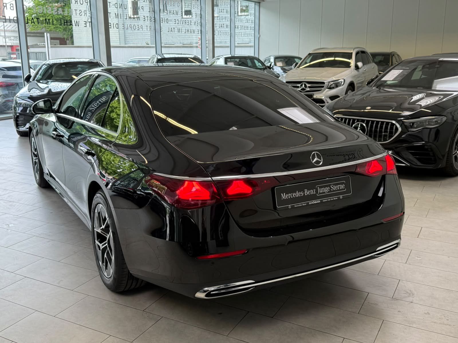 Fahrzeugabbildung Mercedes-Benz E 220 d AVANTGARDE ADV.+AHK+STDHZ+BURM4D+18"