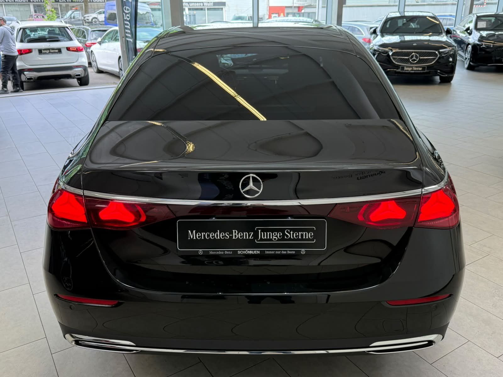 Fahrzeugabbildung Mercedes-Benz E 220 d AVANTGARDE ADV.+AHK+STDHZ+BURM4D+18"