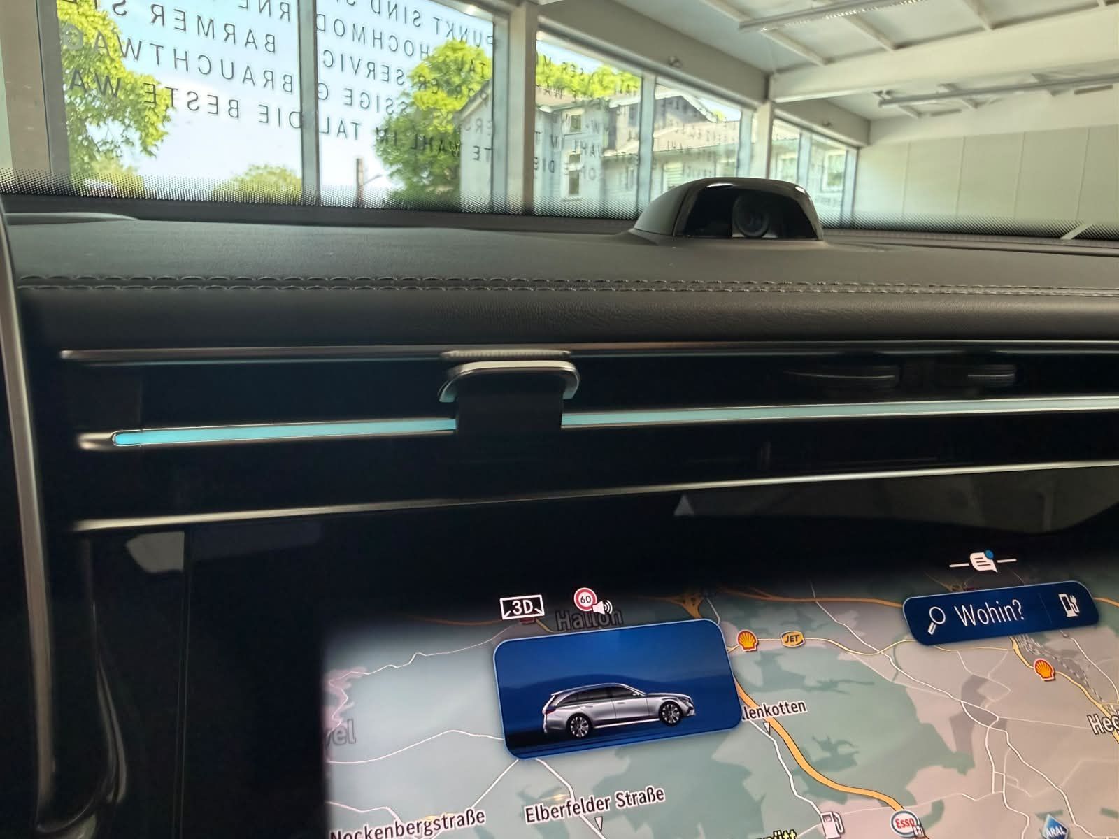 Fahrzeugabbildung Mercedes-Benz E 300 de 4M T AMG PREM.PLUS+AIRMATIC+AHK+SUPERSC