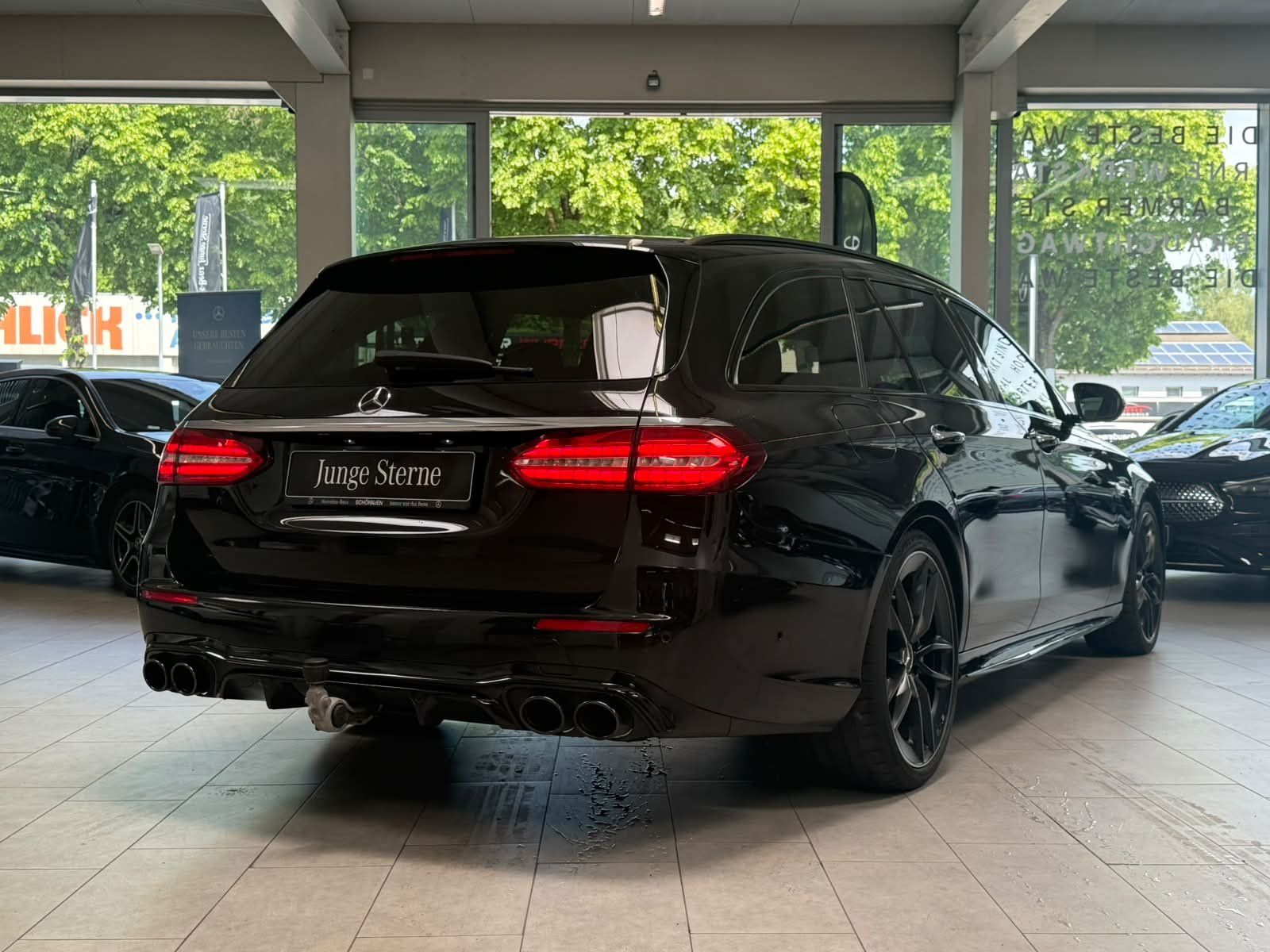 Fahrzeugabbildung Mercedes-Benz AMG E 53 T 4M+ DRIVERS+PERF.ABGAS+DISTR+HUD+BURM
