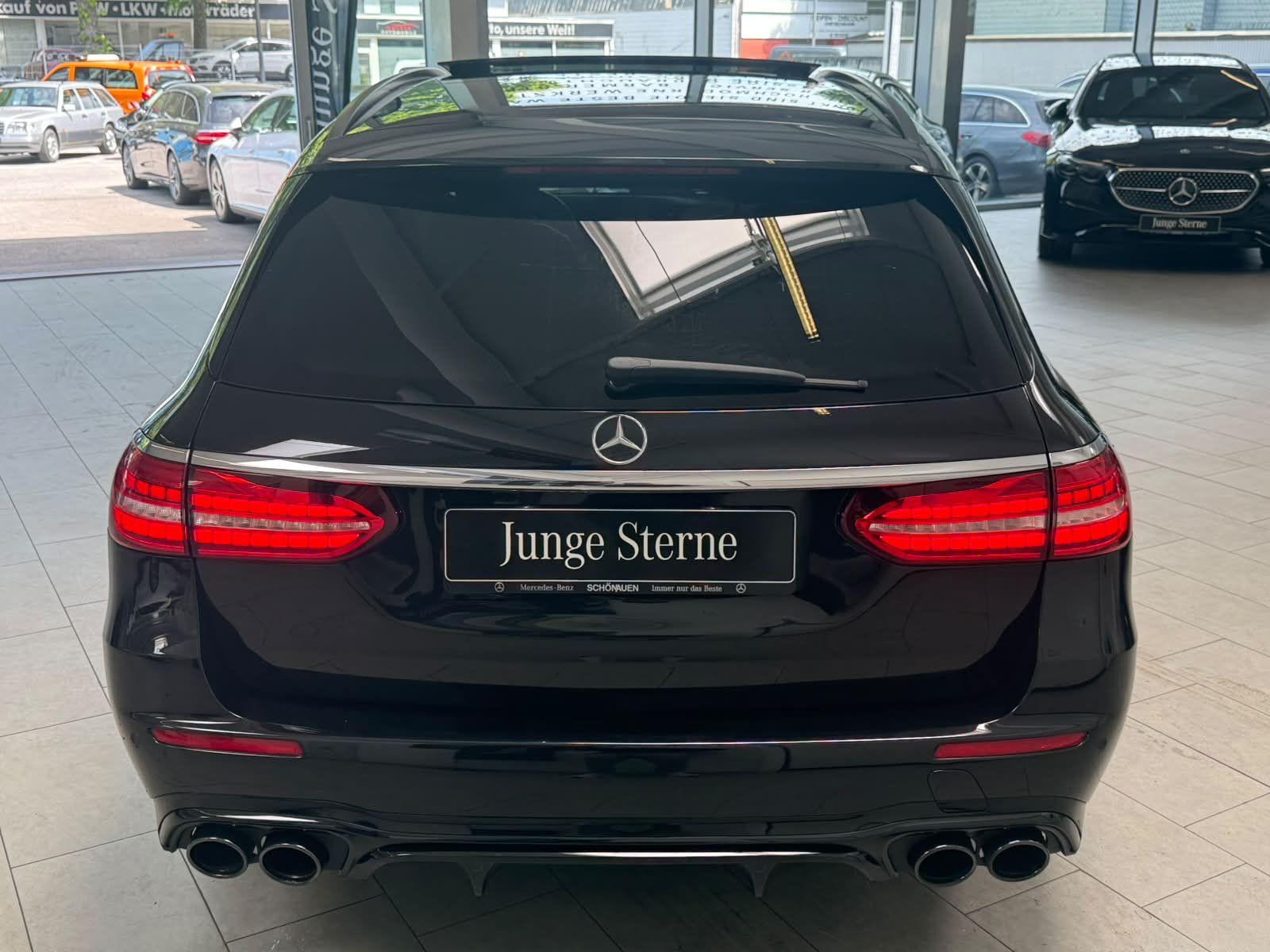 Fahrzeugabbildung Mercedes-Benz AMG E 53 T 4M+ DRIVERS+PERF.ABGAS+DISTR+HUD+BURM