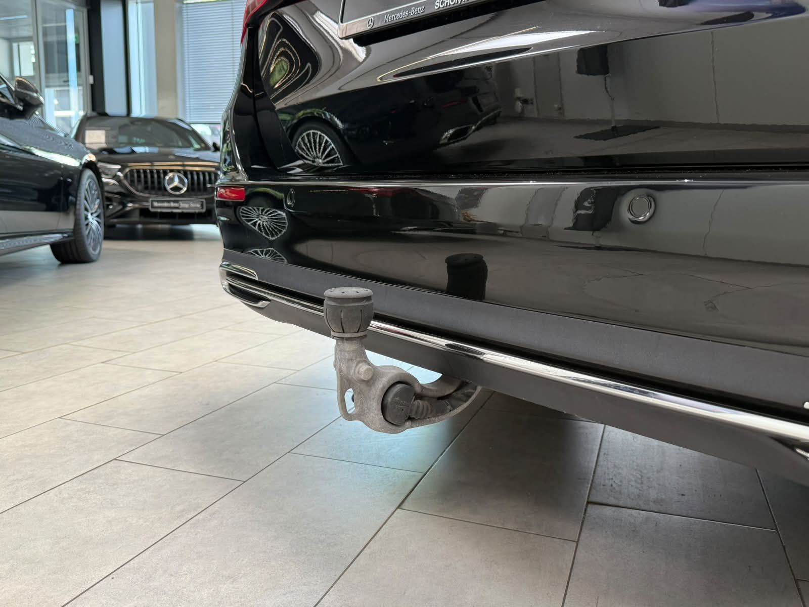 Fahrzeugabbildung Mercedes-Benz E 300 de T AVG.ADV.PLUS+PANORAMA+BURM4D+AHK+360°