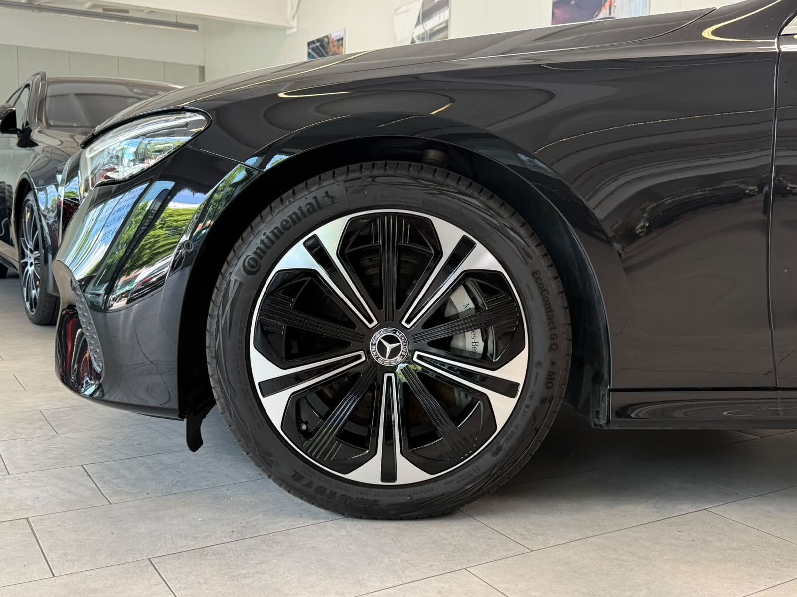 Fahrzeugabbildung Mercedes-Benz E 300 de T AVG.ADV.PLUS+PANORAMA+BURM4D+AHK+360°
