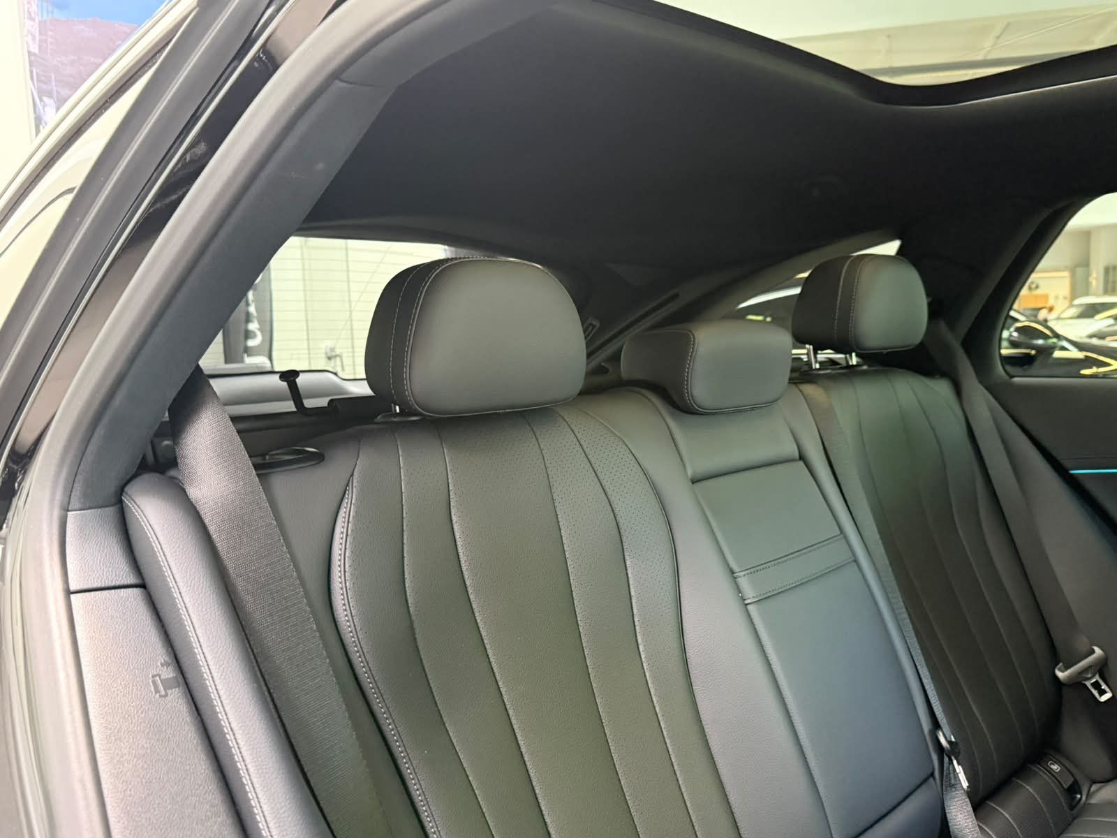 Fahrzeugabbildung Mercedes-Benz E 300 de T AVG.ADV.PLUS+PANORAMA+BURM4D+AHK+360°