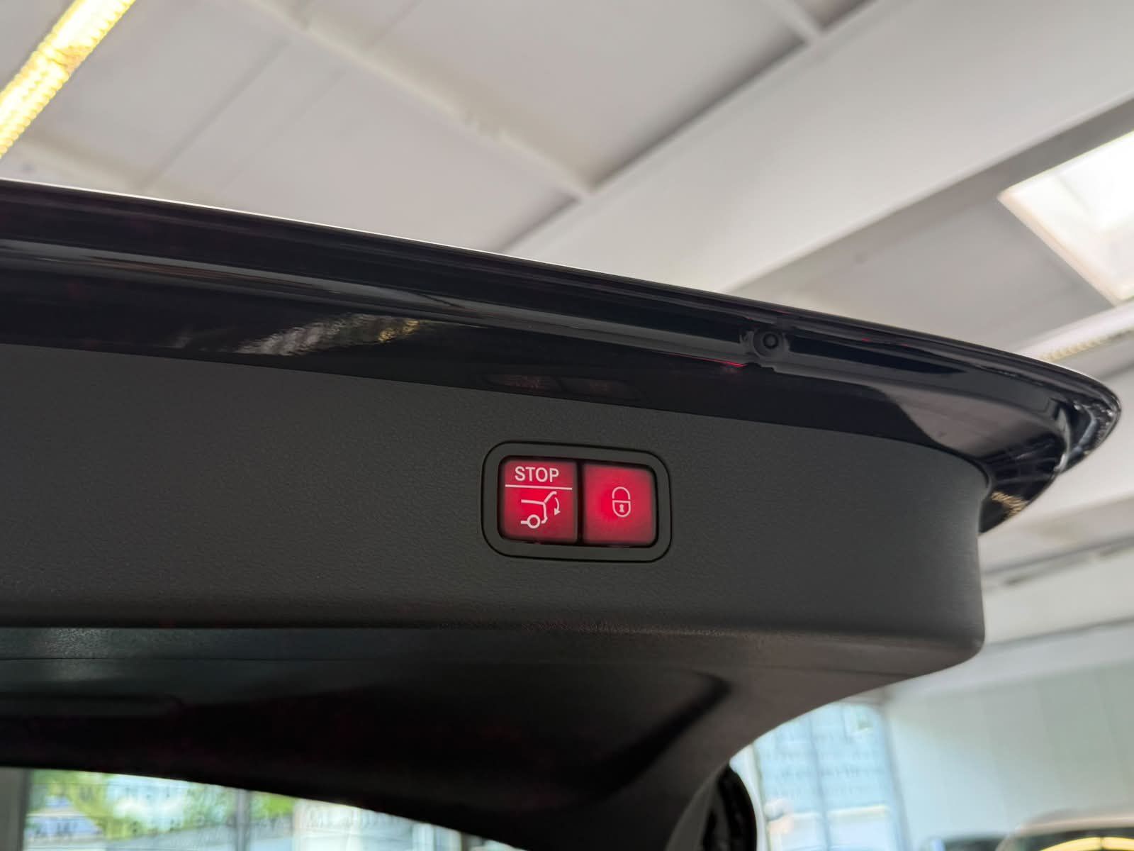 Fahrzeugabbildung Mercedes-Benz E 300 de T AVG.ADV.PLUS+PANORAMA+BURM4D+AHK+360°