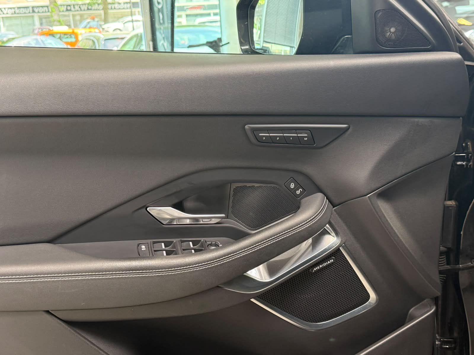Fahrzeugabbildung Jaguar E-PACE R-Dynamic SE D180 AWD - VK nur an GEWERBE