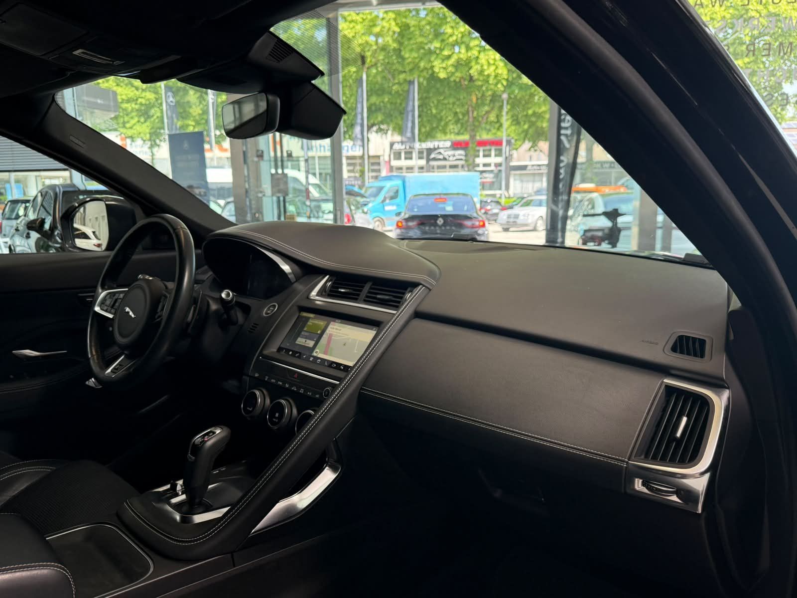 Fahrzeugabbildung Jaguar E-PACE R-Dynamic SE D180 AWD - VK nur an GEWERBE