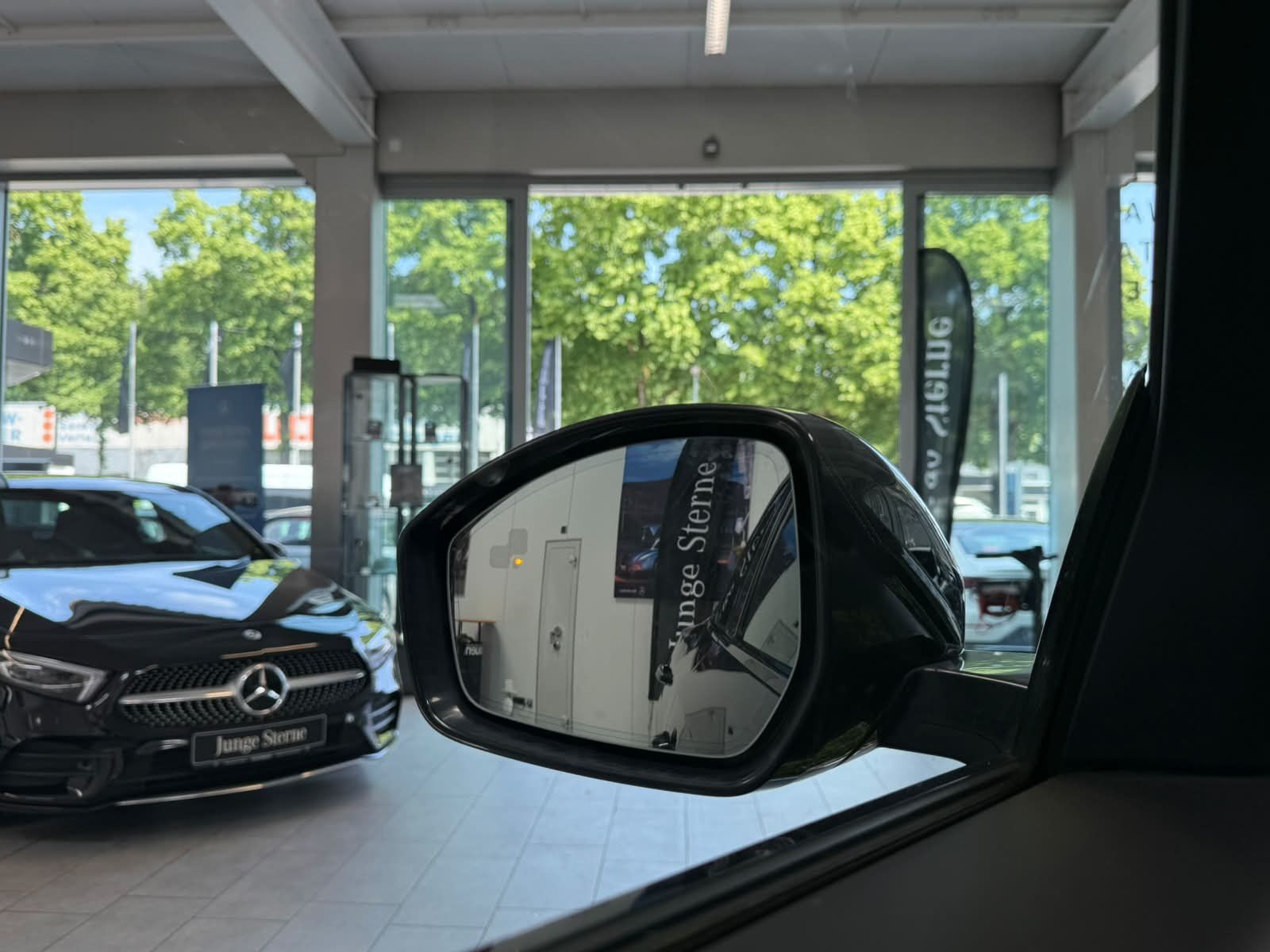 Fahrzeugabbildung Jaguar E-PACE R-Dynamic SE D180 AWD - VK nur an GEWERBE