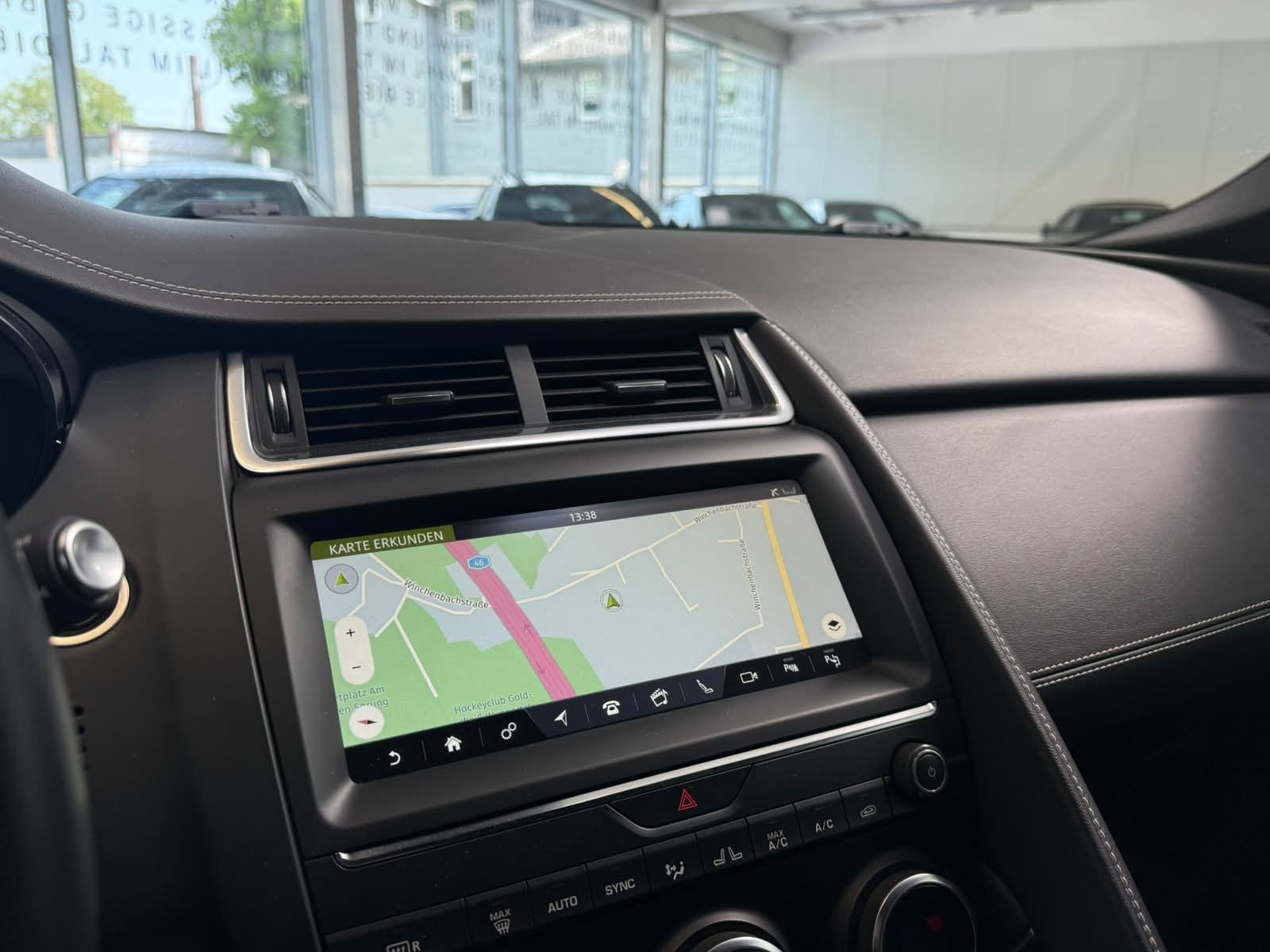 Fahrzeugabbildung Jaguar E-PACE R-Dynamic SE D180 AWD - VK nur an GEWERBE