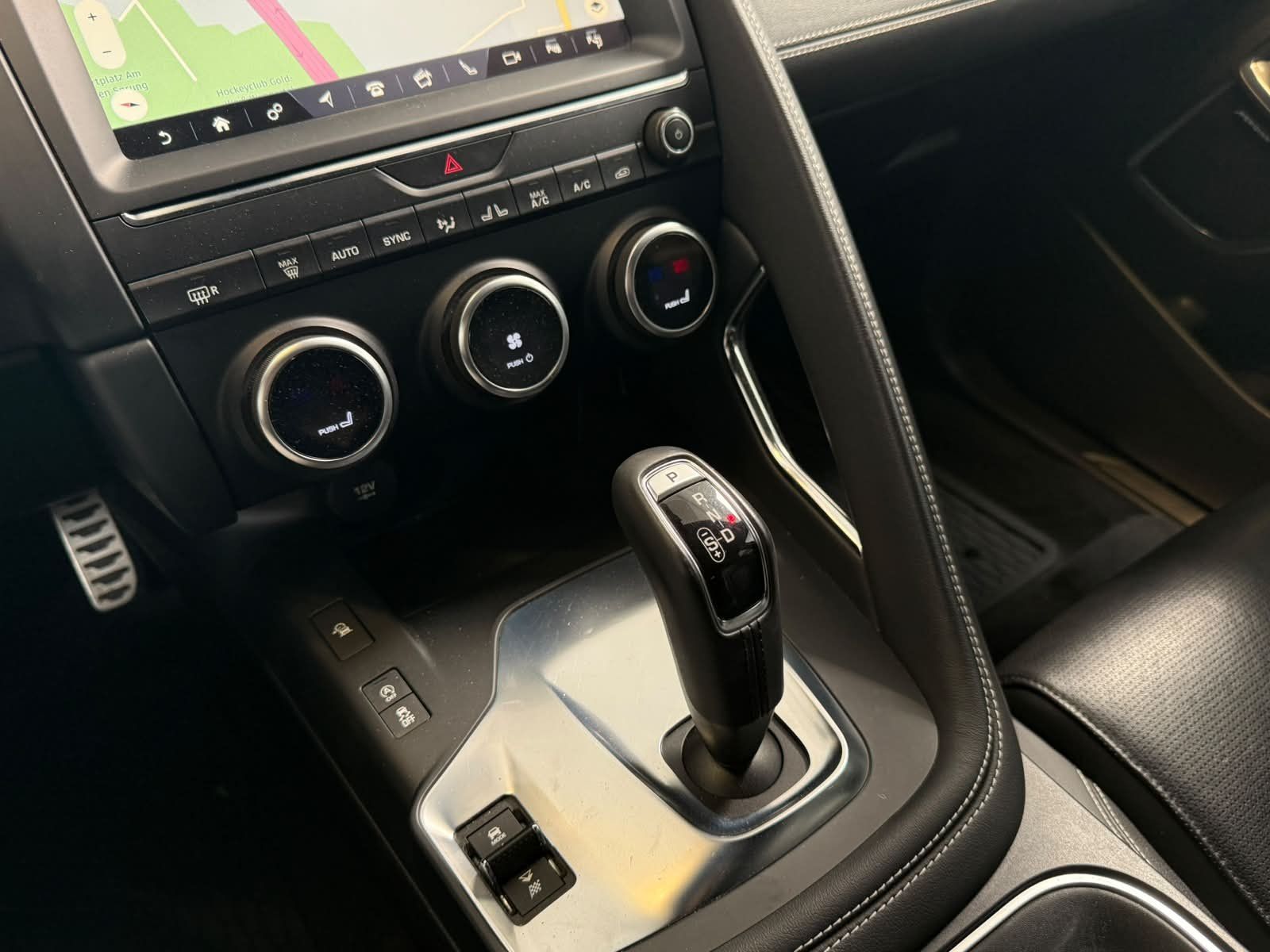 Fahrzeugabbildung Jaguar E-PACE R-Dynamic SE D180 AWD - VK nur an GEWERBE