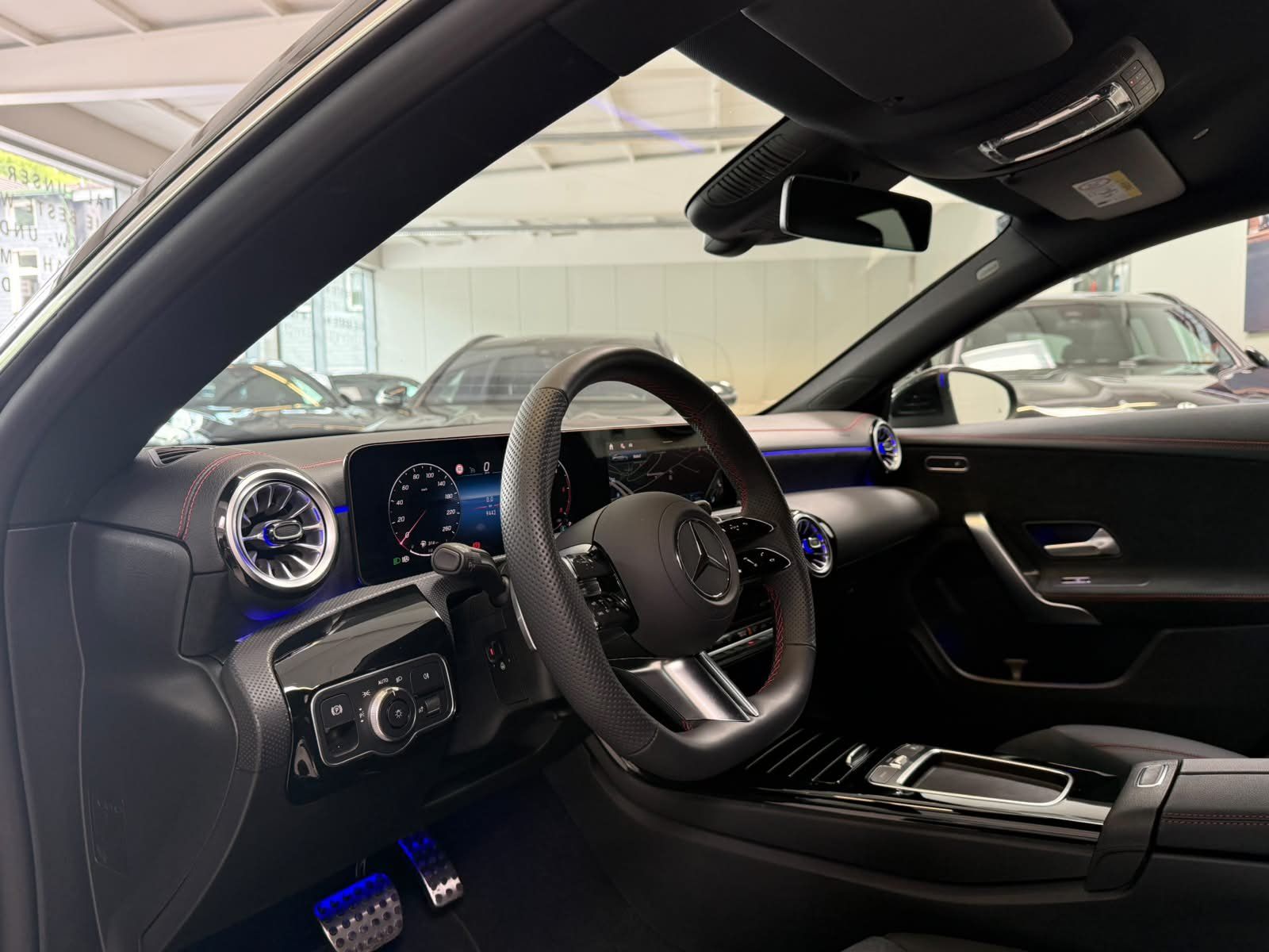Fahrzeugabbildung Mercedes-Benz CLA 200 d Coupé AMG VERSTELLDÄMPF+TOTWINKEL+SIGN