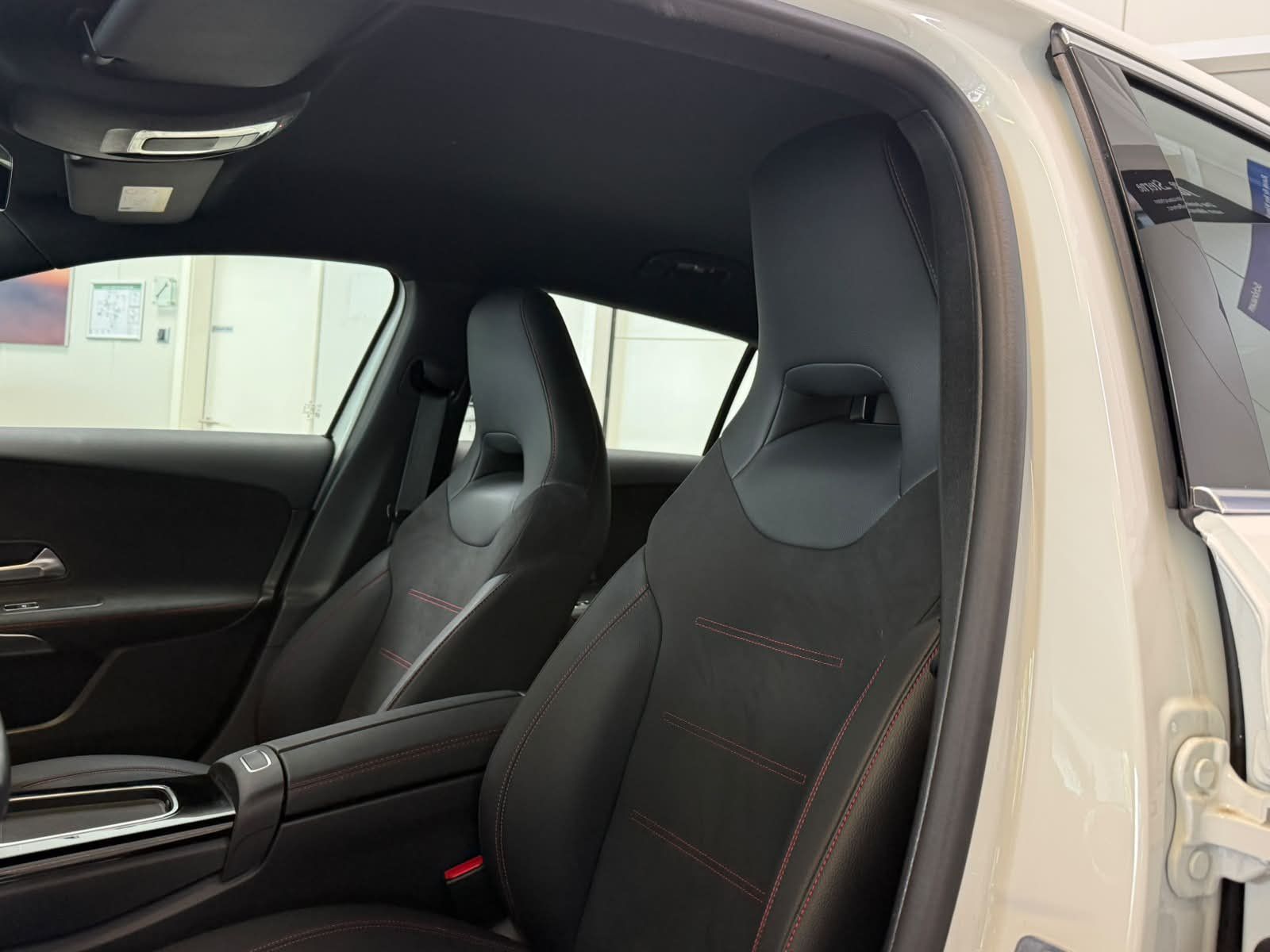 Fahrzeugabbildung Mercedes-Benz A 200 AMG VOLLDIGI+WINTER+LED+NAVIPREMIUM+KAMERA