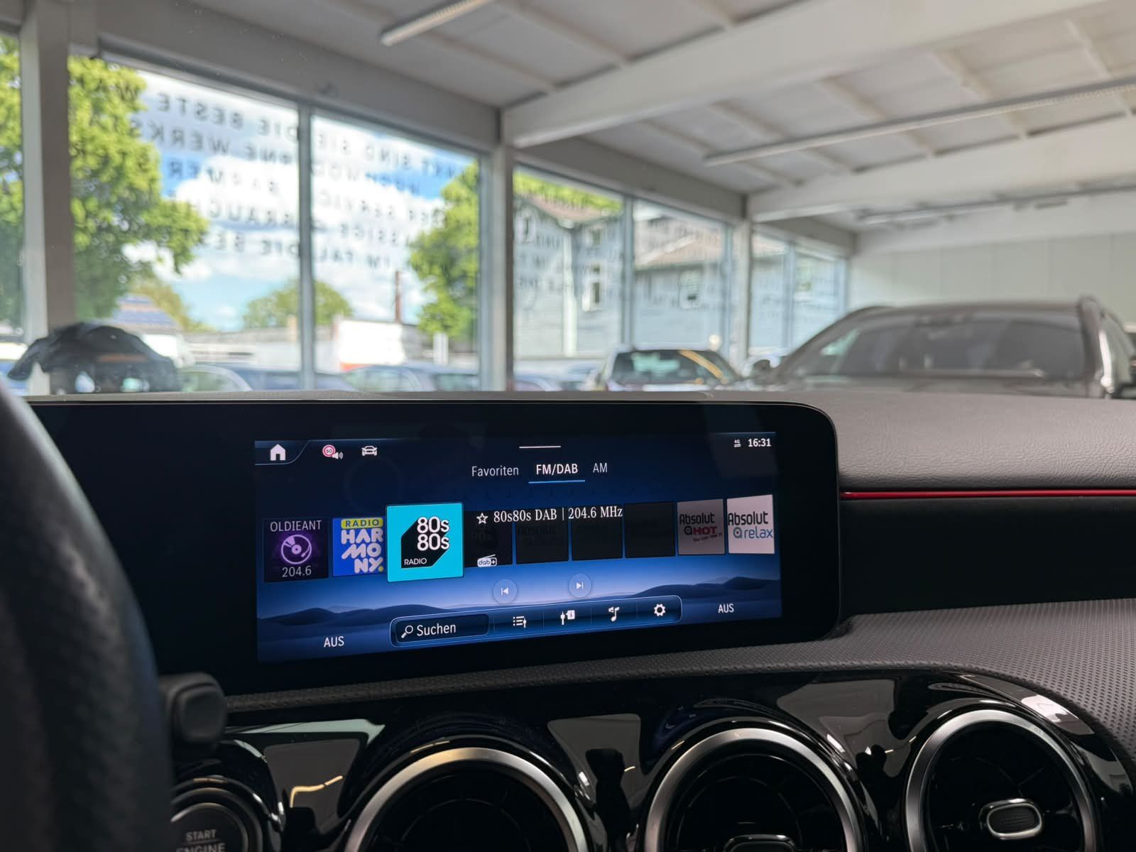 Fahrzeugabbildung Mercedes-Benz A 200 AMG VOLLDIGI+WINTER+LED+NAVIPREMIUM+KAMERA