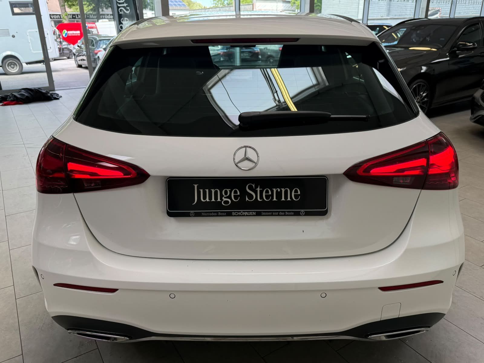 Fahrzeugabbildung Mercedes-Benz A 200 AMG VOLLDIGI+WINTER+LED+NAVIPREMIUM+KAMERA
