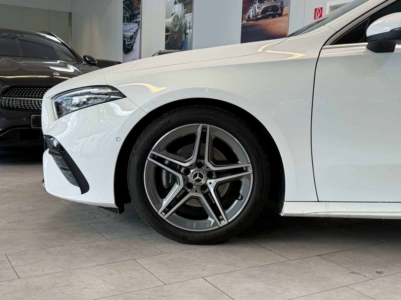 Fahrzeugabbildung Mercedes-Benz A 200 AMG VOLLDIGI+WINTER+LED+NAVIPREMIUM+KAMERA
