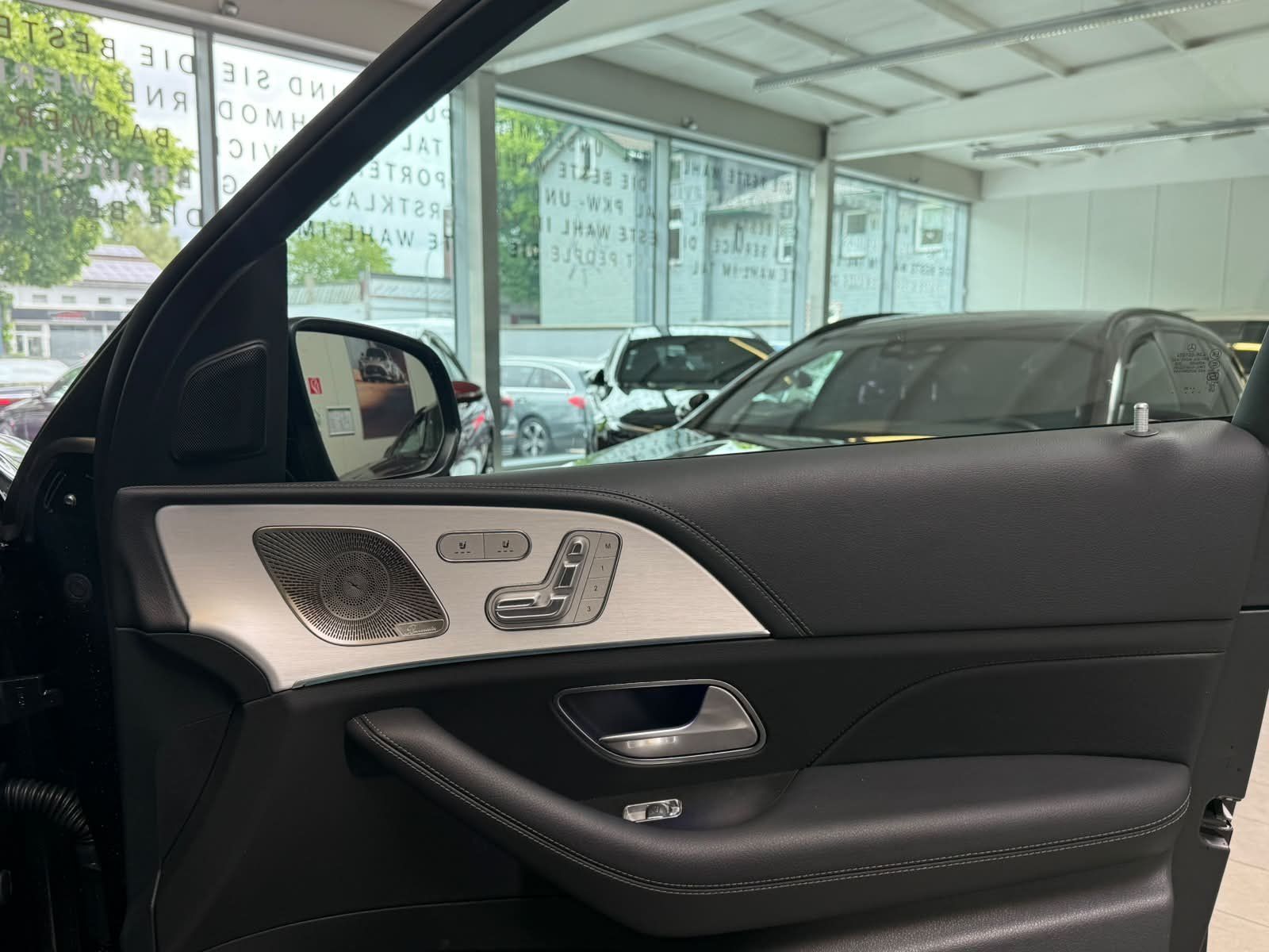 Fahrzeugabbildung Mercedes-Benz GLE 400 e 4M EQ AMG PREMIUM+21"+NIGHT+AIRMATIC