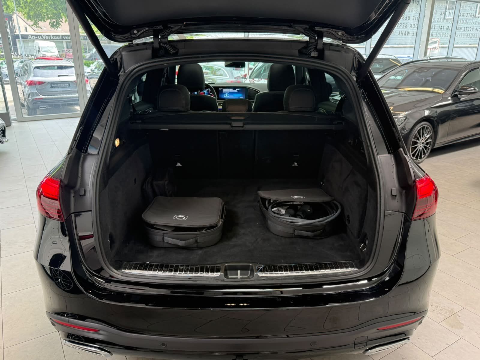 Fahrzeugabbildung Mercedes-Benz GLE 400 e 4M EQ AMG PREMIUM+21"+NIGHT+AIRMATIC