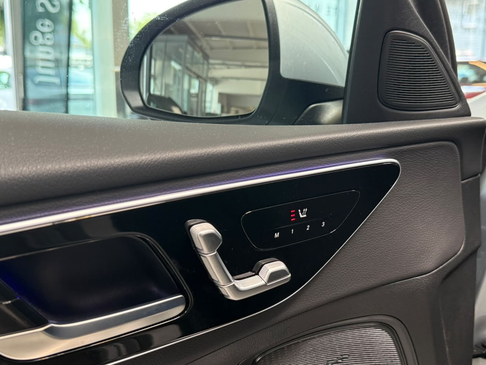 Fahrzeugabbildung Mercedes-Benz C 300 e T AVANTGARDE MEMO+CARPLAY+DISTRO+DIGITAL