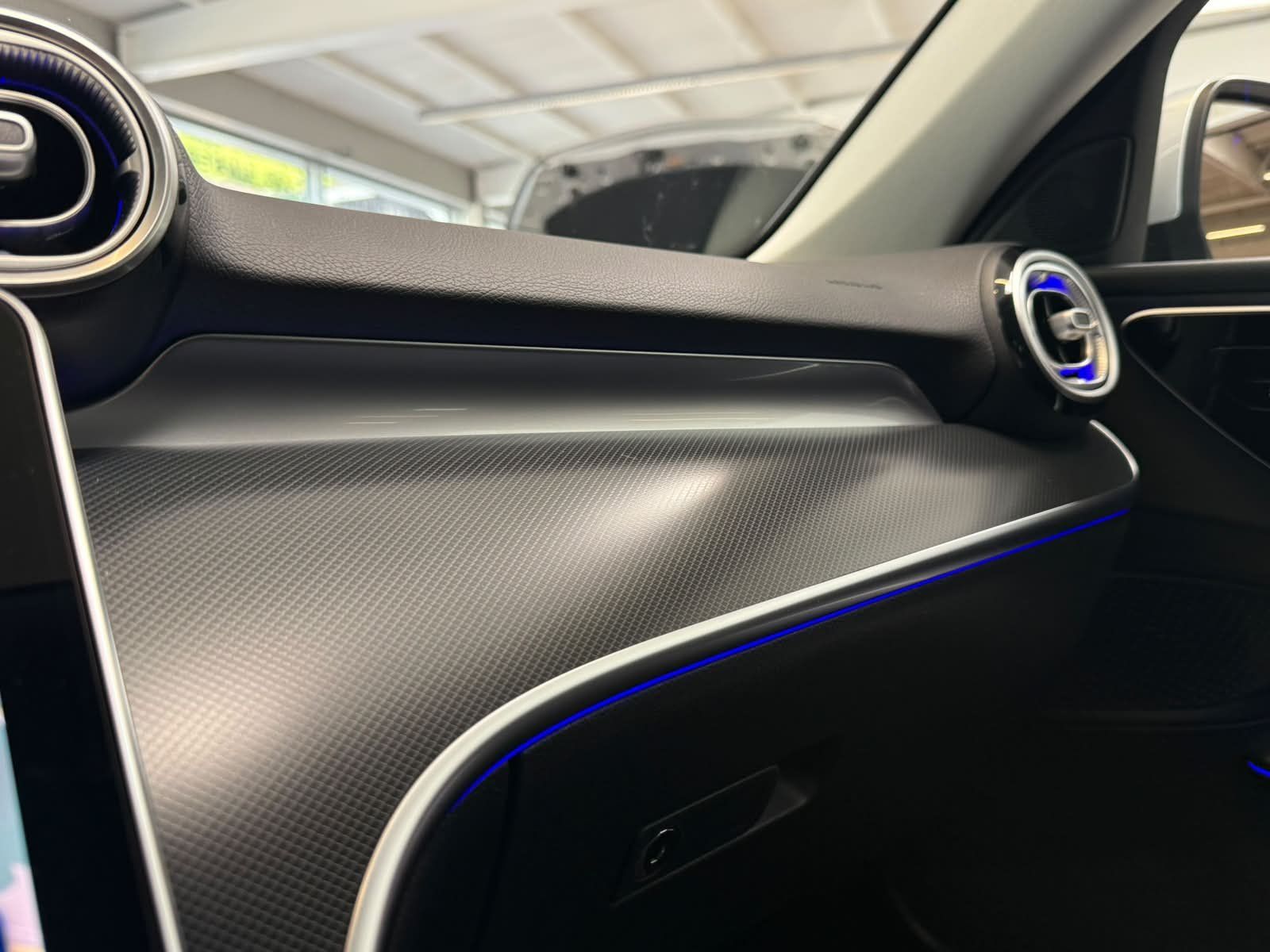 Fahrzeugabbildung Mercedes-Benz C 300 e T AVANTGARDE MEMO+CARPLAY+DISTRO+DIGITAL
