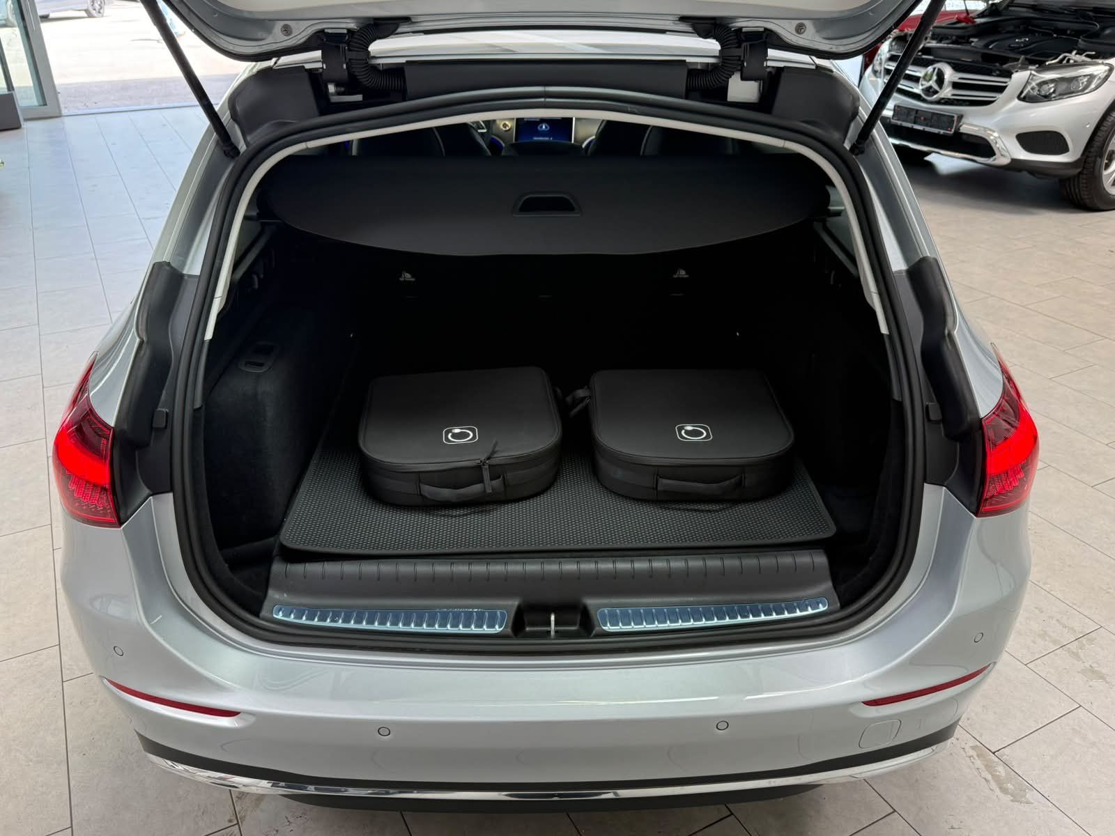 Fahrzeugabbildung Mercedes-Benz C 300 e T AVANTGARDE MEMO+CARPLAY+DISTRO+DIGITAL