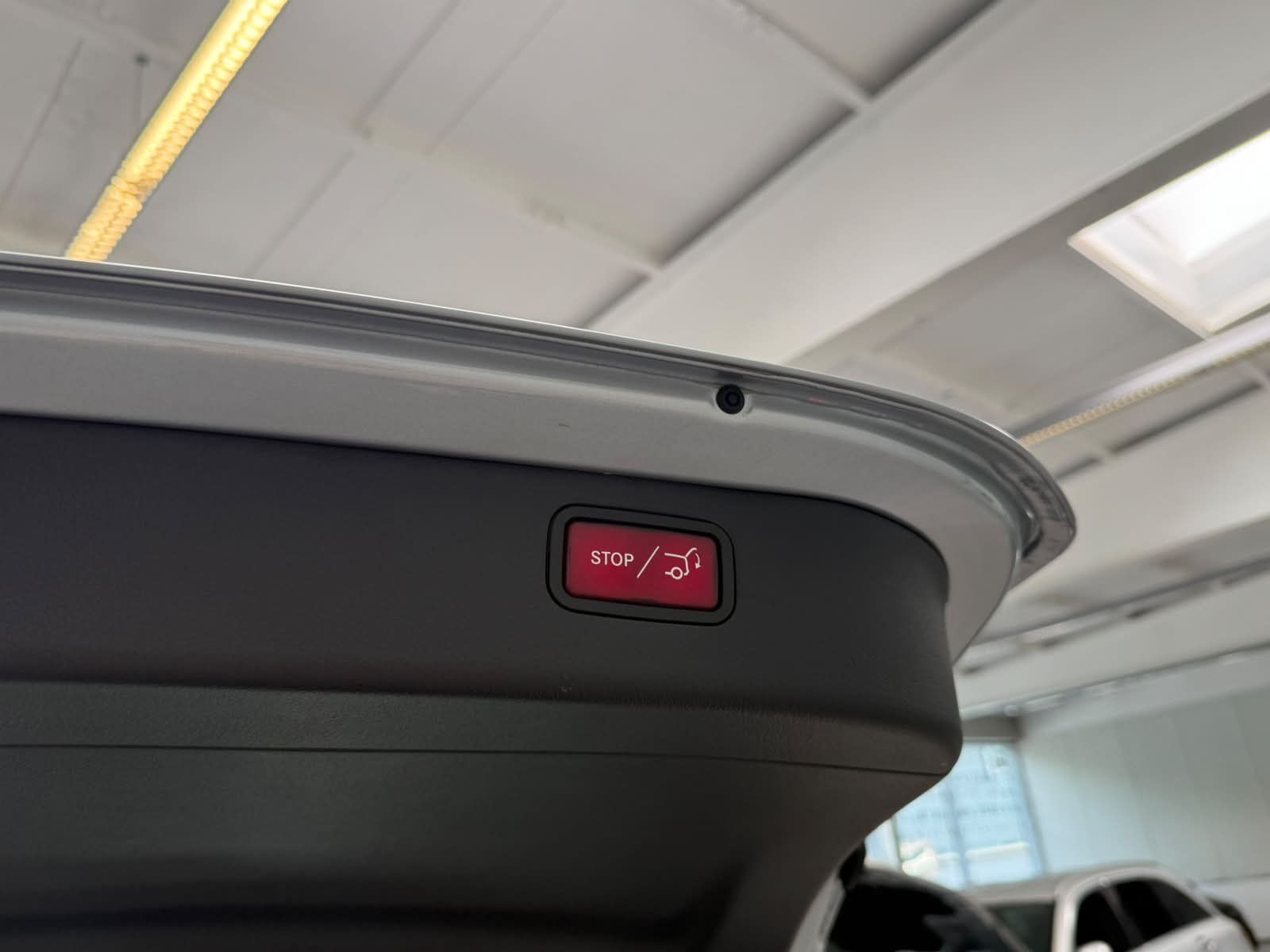 Fahrzeugabbildung Mercedes-Benz C 300 e T AVANTGARDE MEMO+CARPLAY+DISTRO+DIGITAL